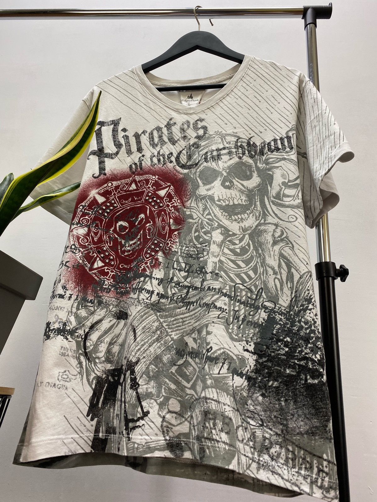 Disney × Vintage Pirates of the Caribbean t shirt Movie Disney Rare Vintage Size US M / EU 48-50 / 2 - 3 Thumbnail