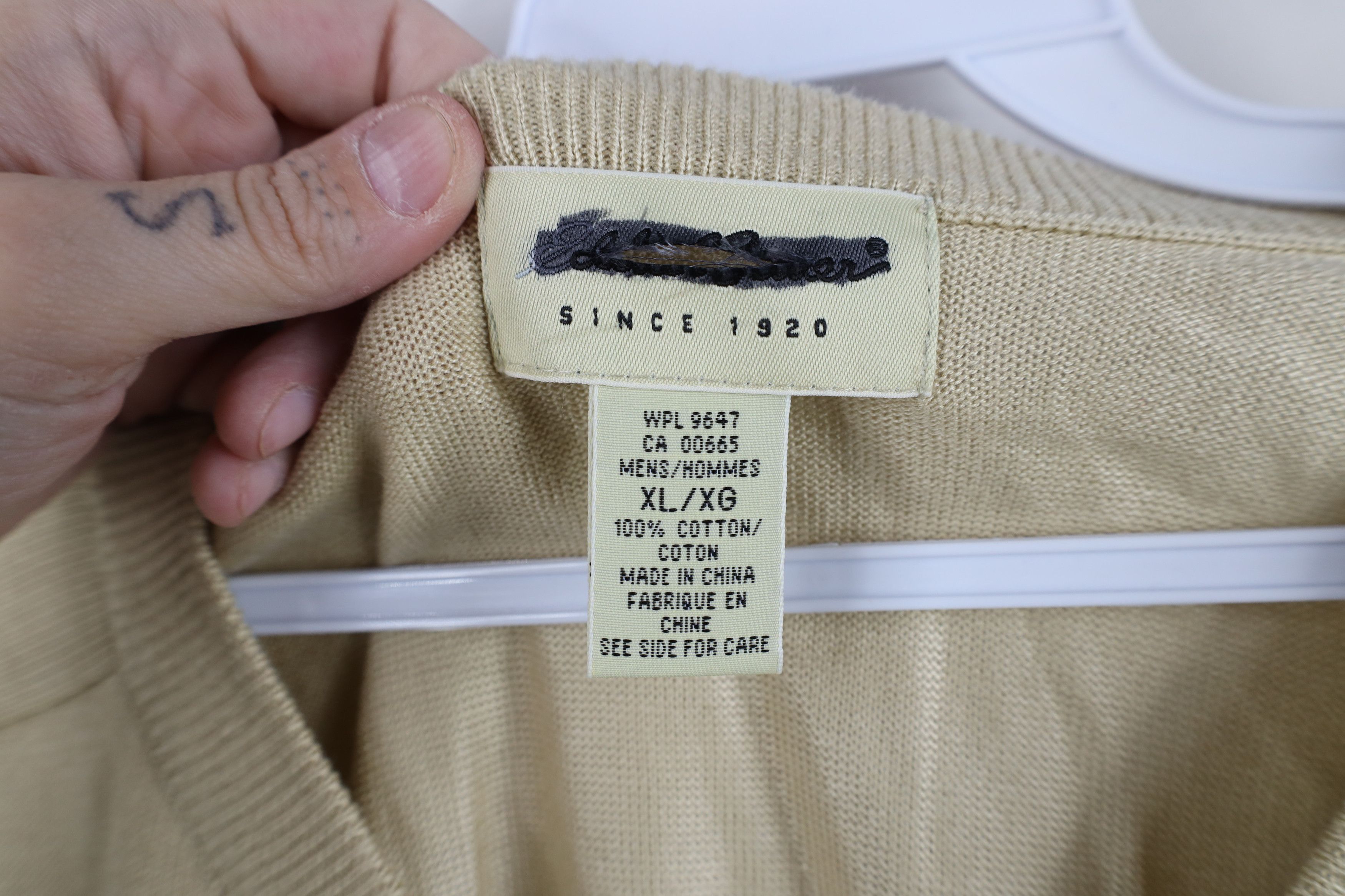 Eddie Bauer Vintage 90s Eddie Bauer Cotton Knit V-Neck Sweater Gold Size US XL / EU 56 / 4 - 9 Thumbnail