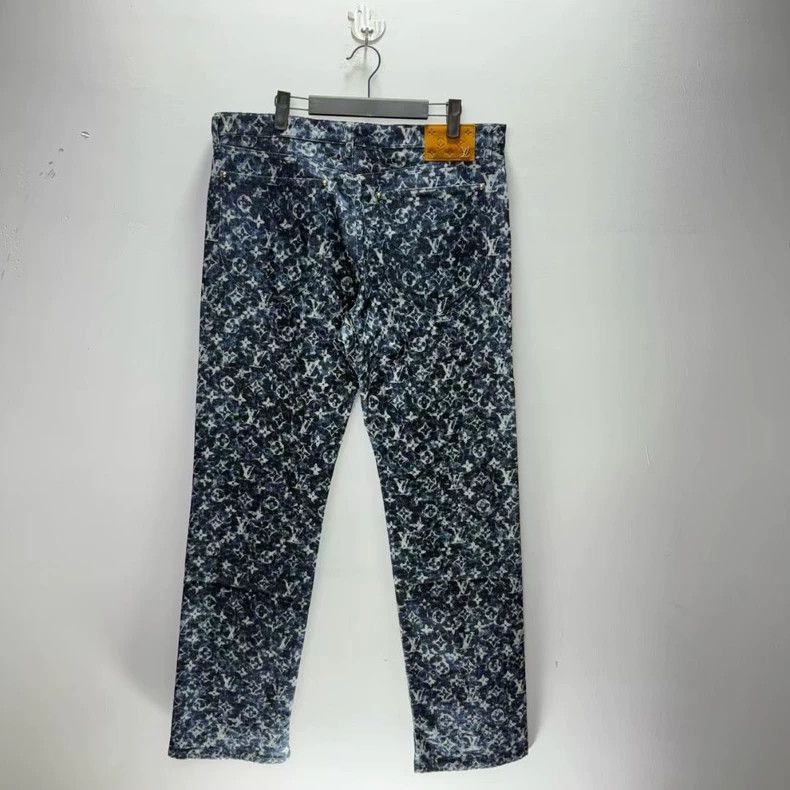 Louis Vuitton louis vuitton Fw23 new jeans with full logo and slit hem j Size US 34 / EU 50 - 3 Thumbnail