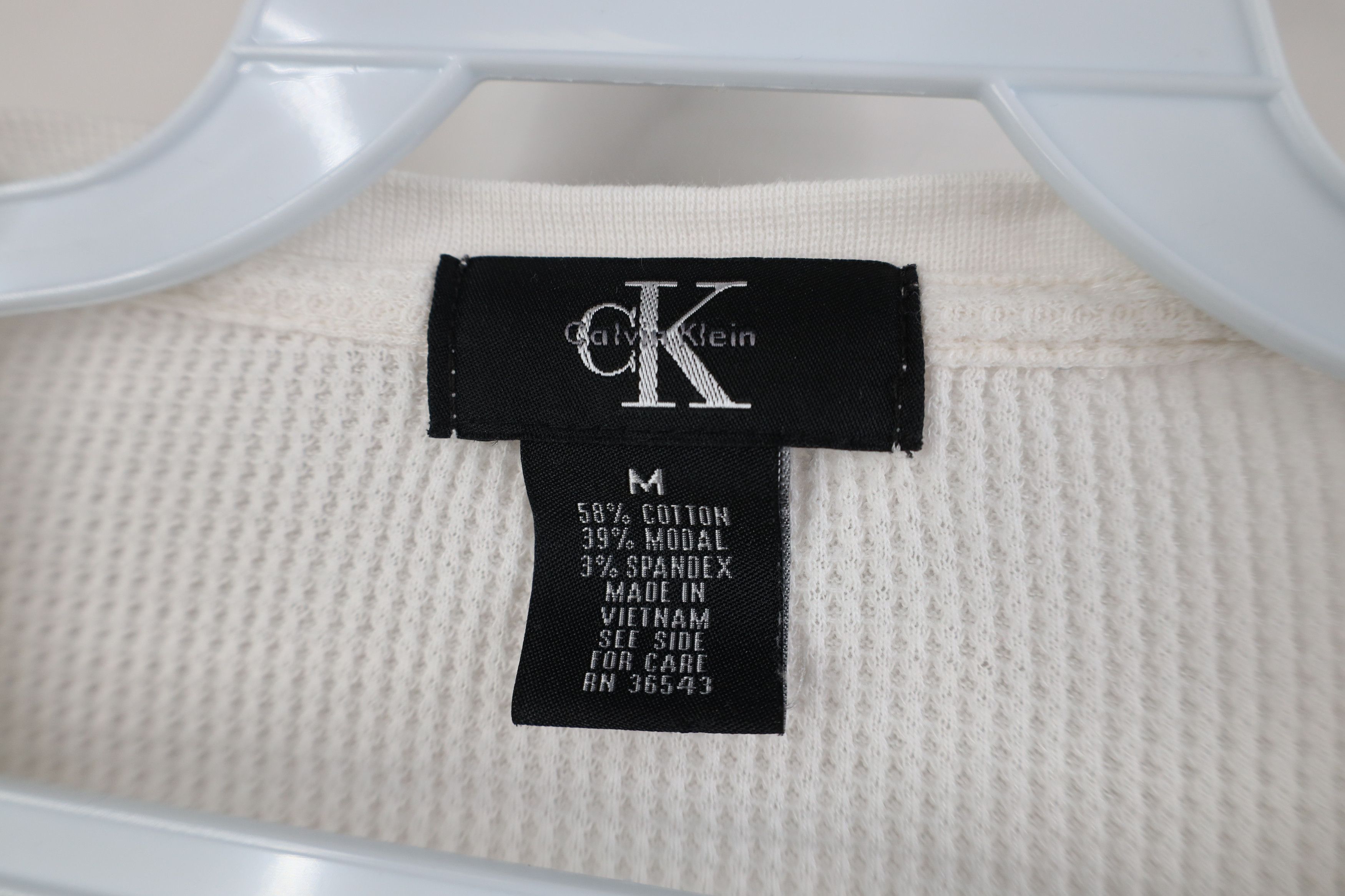 Calvin Klein Vintage 90s Calvin Klein Oversized Thermal Waffle T-Shirt Size US M / EU 48-50 / 2 - 4 Thumbnail