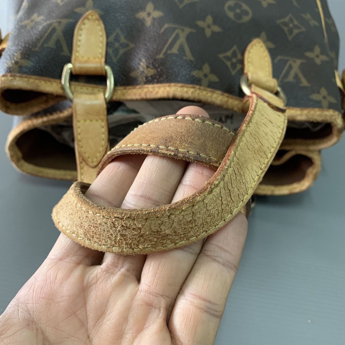 Louis Vuitton Louis Vuitton Monogram Batignolles Horizontal PM Handbag Size ONE SIZE - 10 Thumbnail