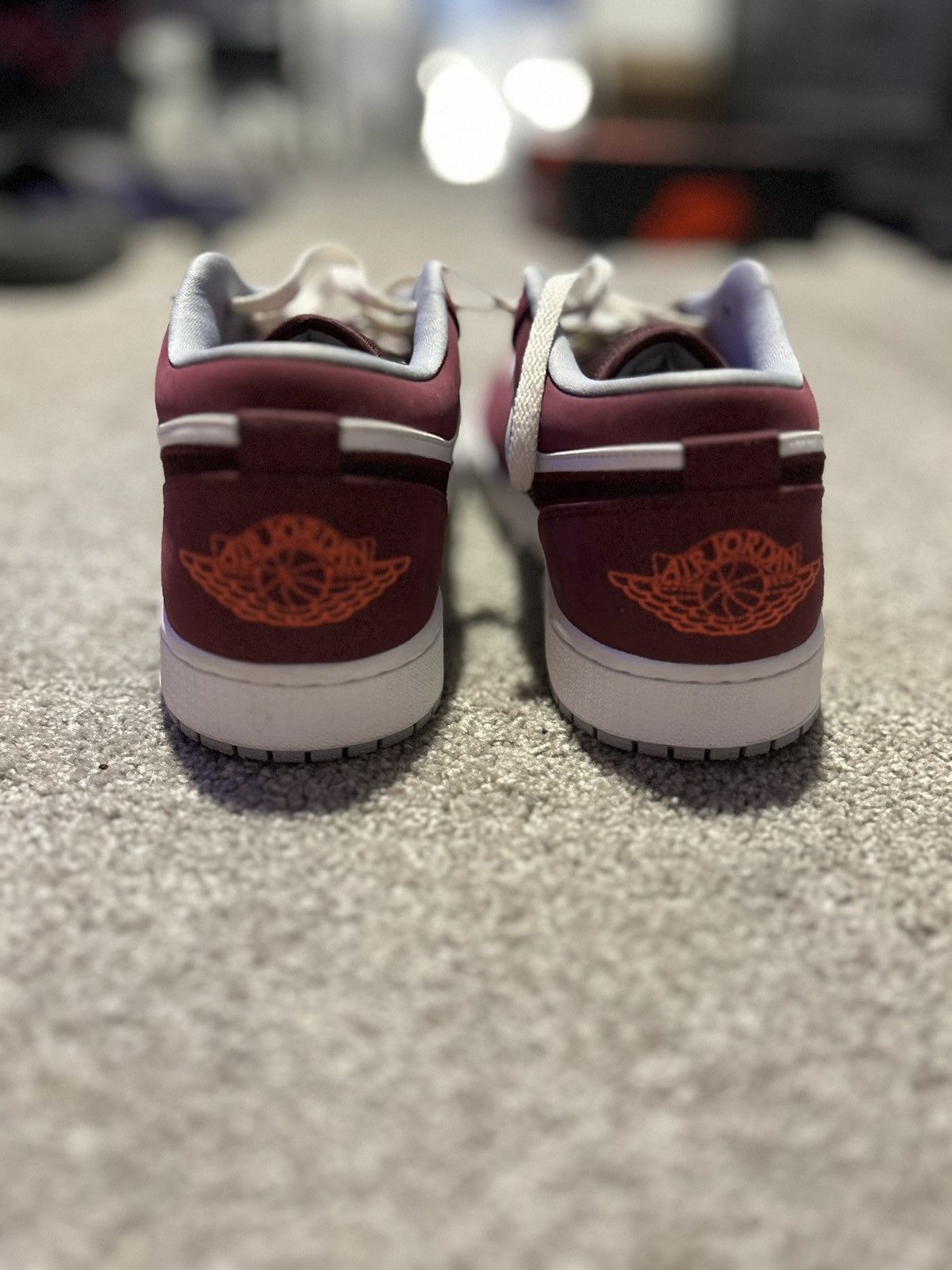 Jordan Brand Jordan 1 low Bordeaux Size US 12 / EU 45 - 5 Thumbnail
