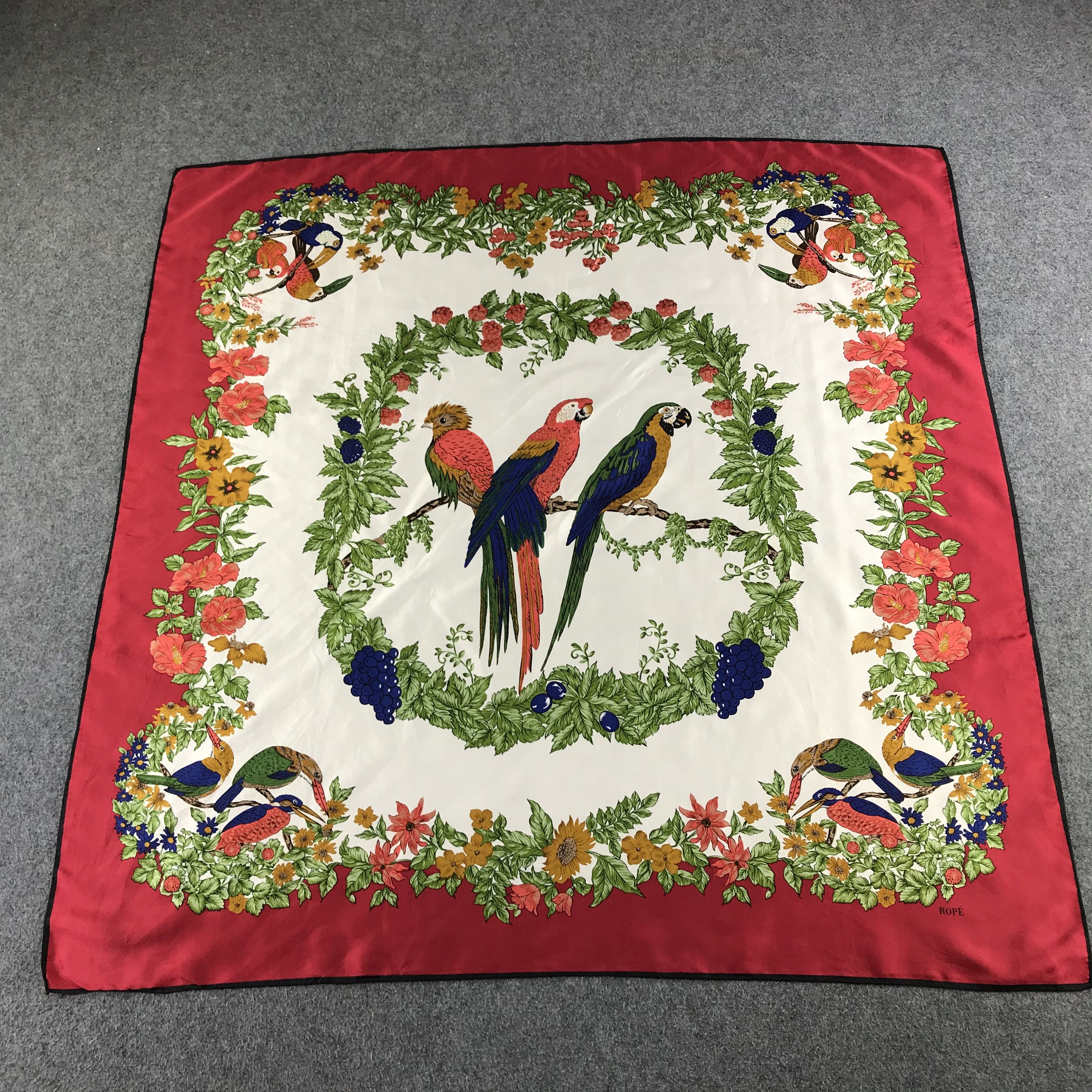 Japanese Brand Ropé Cockatoo Silk Scarf M54 Size ONE SIZE - 2 Thumbnail