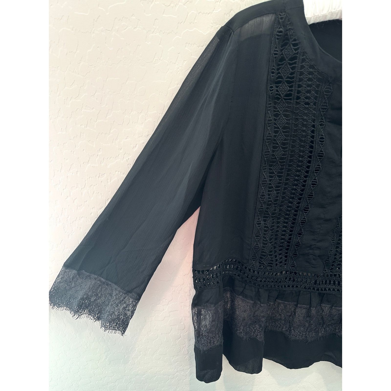 Chicos CHICOS Black Sheer Eyelet Lace Witch Long Sleeve Peasant Top Size L / US 10 / IT 46 - 4 Thumbnail