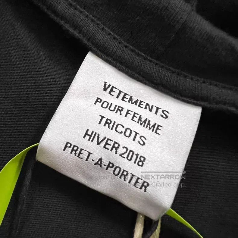 Vetements VETEMENTS Character Print Logo Hoodie Size US L / EU 52-54 / 3 - 5 Thumbnail