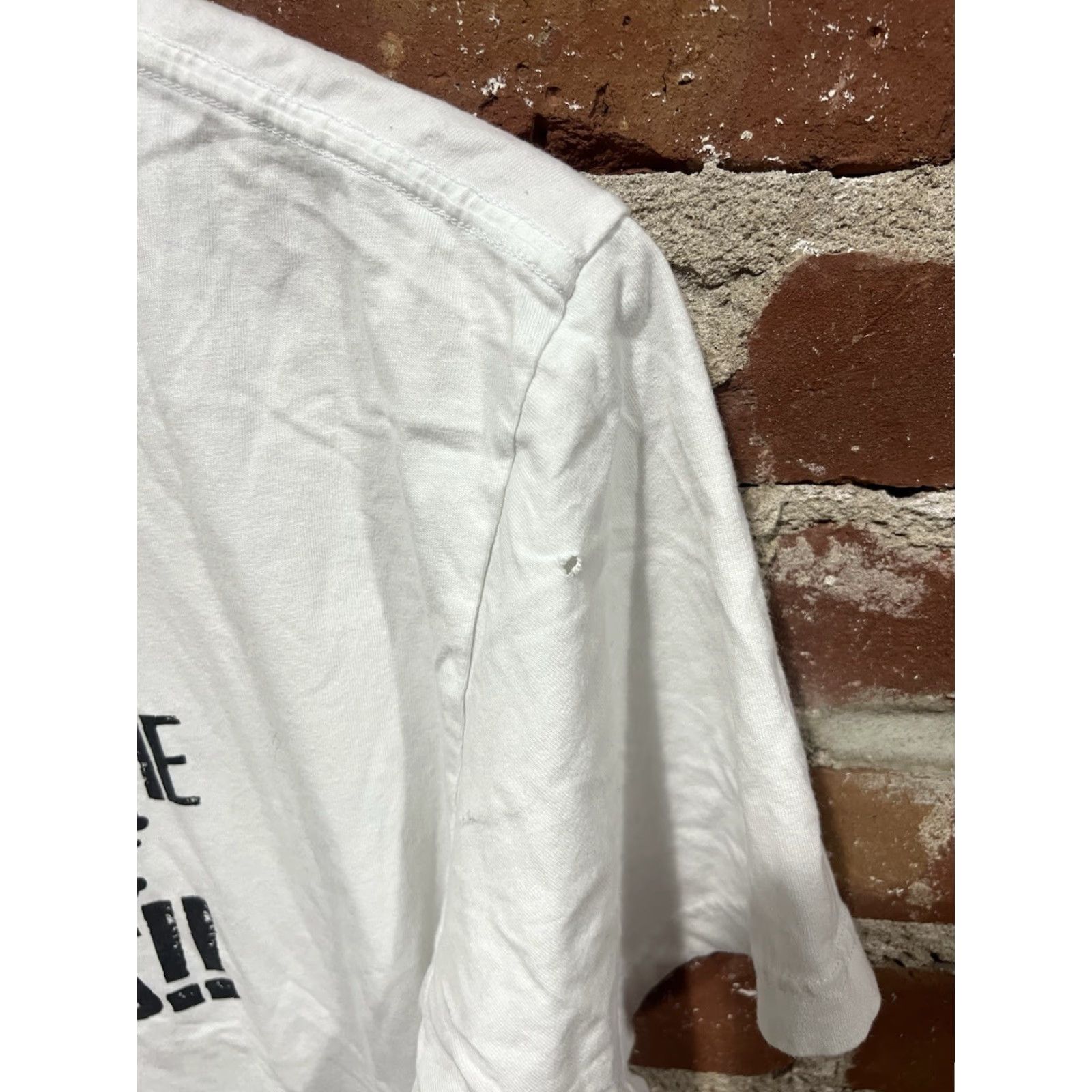 Uniqlo VINTAGE Uniqlo x One Piece Mens White Short Sleeve Graphic T-shirt L Size US L / EU 52-54 / 3 - 4 Thumbnail