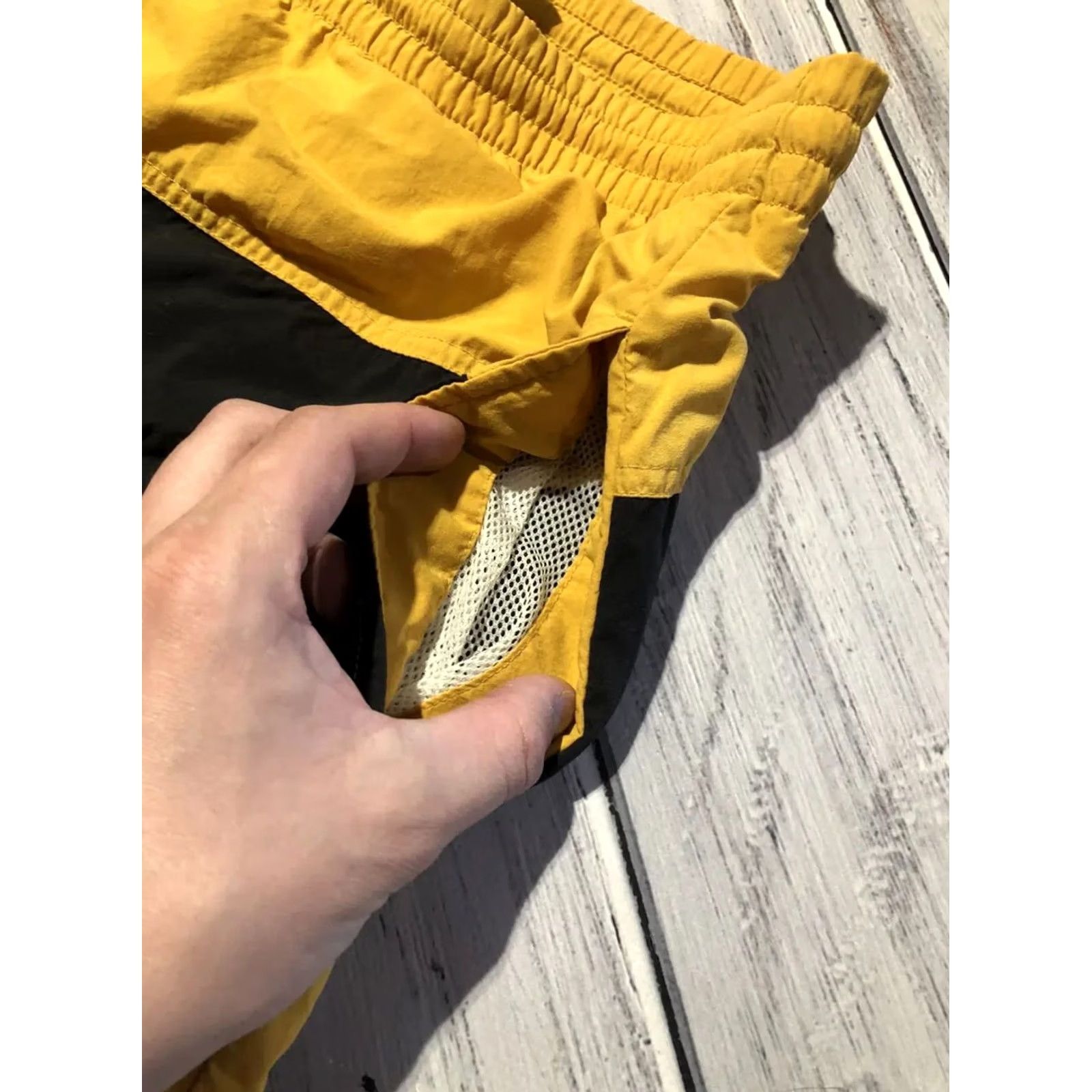 Nike VINTAGE Nike Nylon Shorts 90s Big Logo Swoosh Drill Men Size S Yellow Size US 29 - 5 Thumbnail