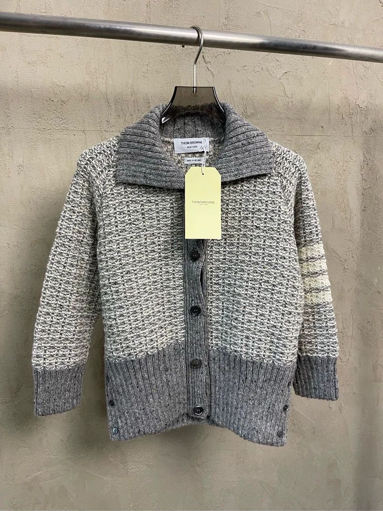 Thom Browne Thom Browne Gray four-striped wool horsehair cardigan sweat Size XS / US 0-2 / IT 36-38 - 1 Thumbnail