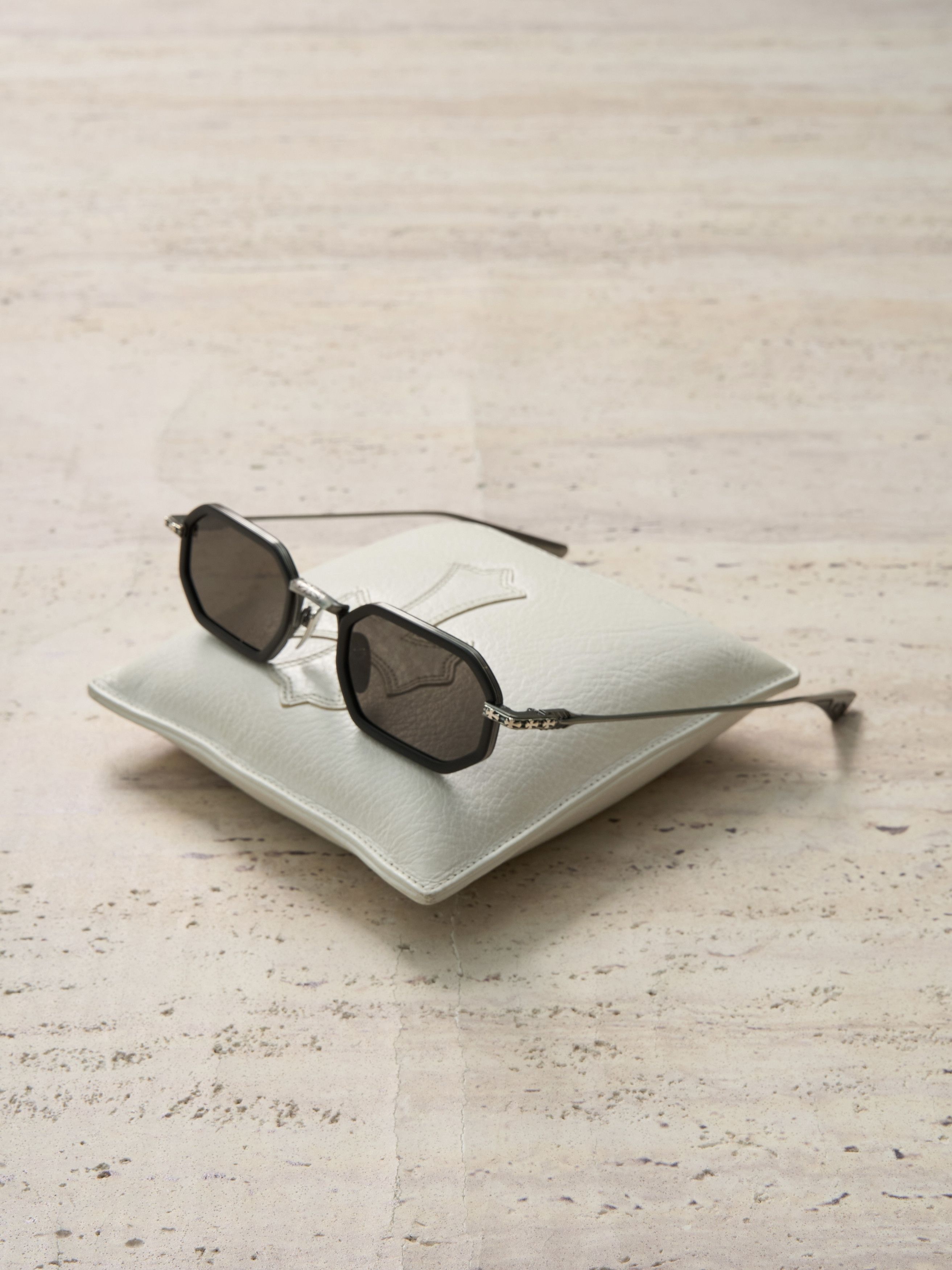 Chrome Hearts CHROME HEARTS STYLIDA MATTE BLACK/PEWTER - SUN Size ONE SIZE - 1 Thumbnail