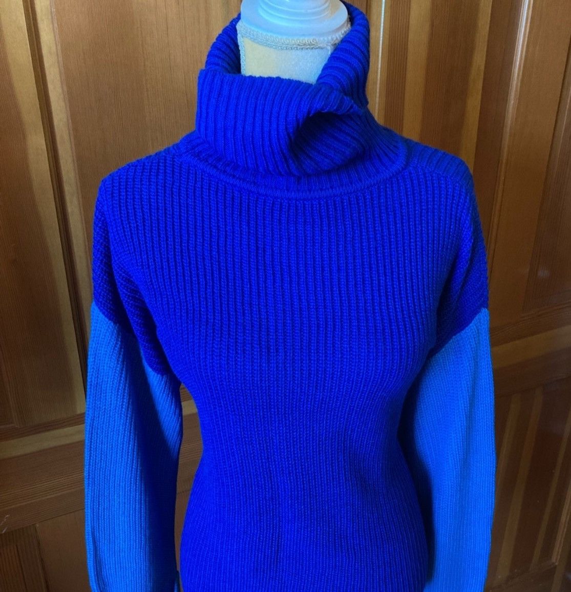 Designer × Other NWT, Lavishly Paris Women’s Turtleneck Rib Knit Sweater. Size S / US 4 / IT 40 - 10 Thumbnail
