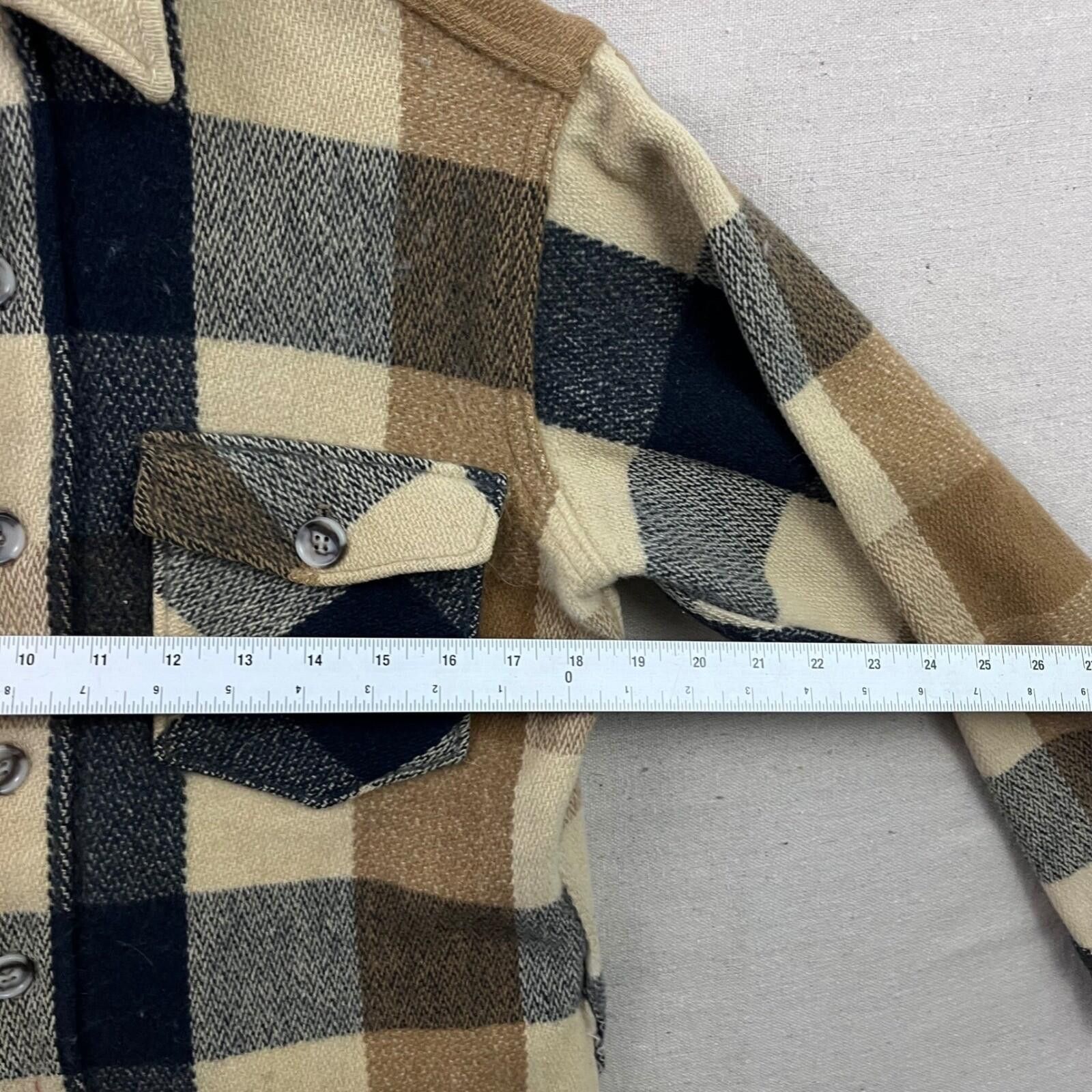 Other Woolrich Plaid Flannel Shirt Mens Medium Brown Tan Heavy Woo Size US M / EU 48-50 / 2 - 5 Thumbnail