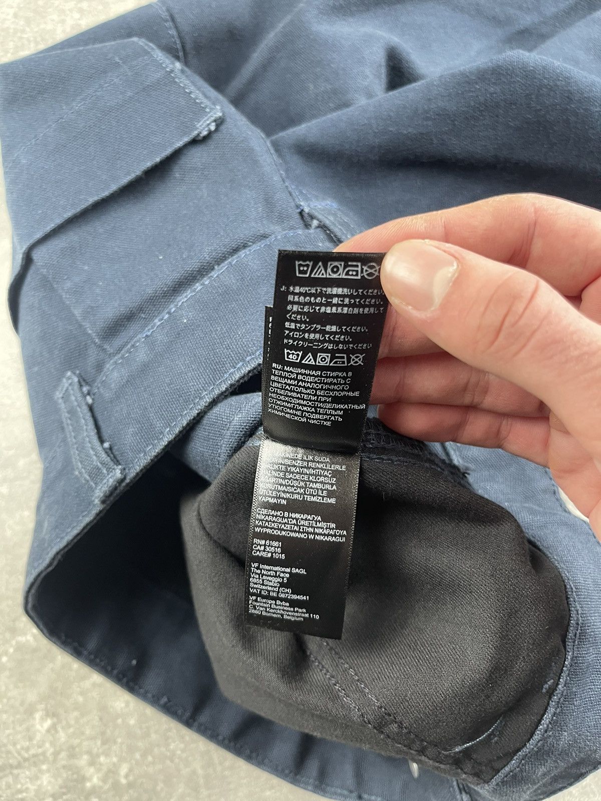 The North Face The North Face Work Cargo Pants Navy Blue Size XS Size US 29 - 12 Thumbnail
