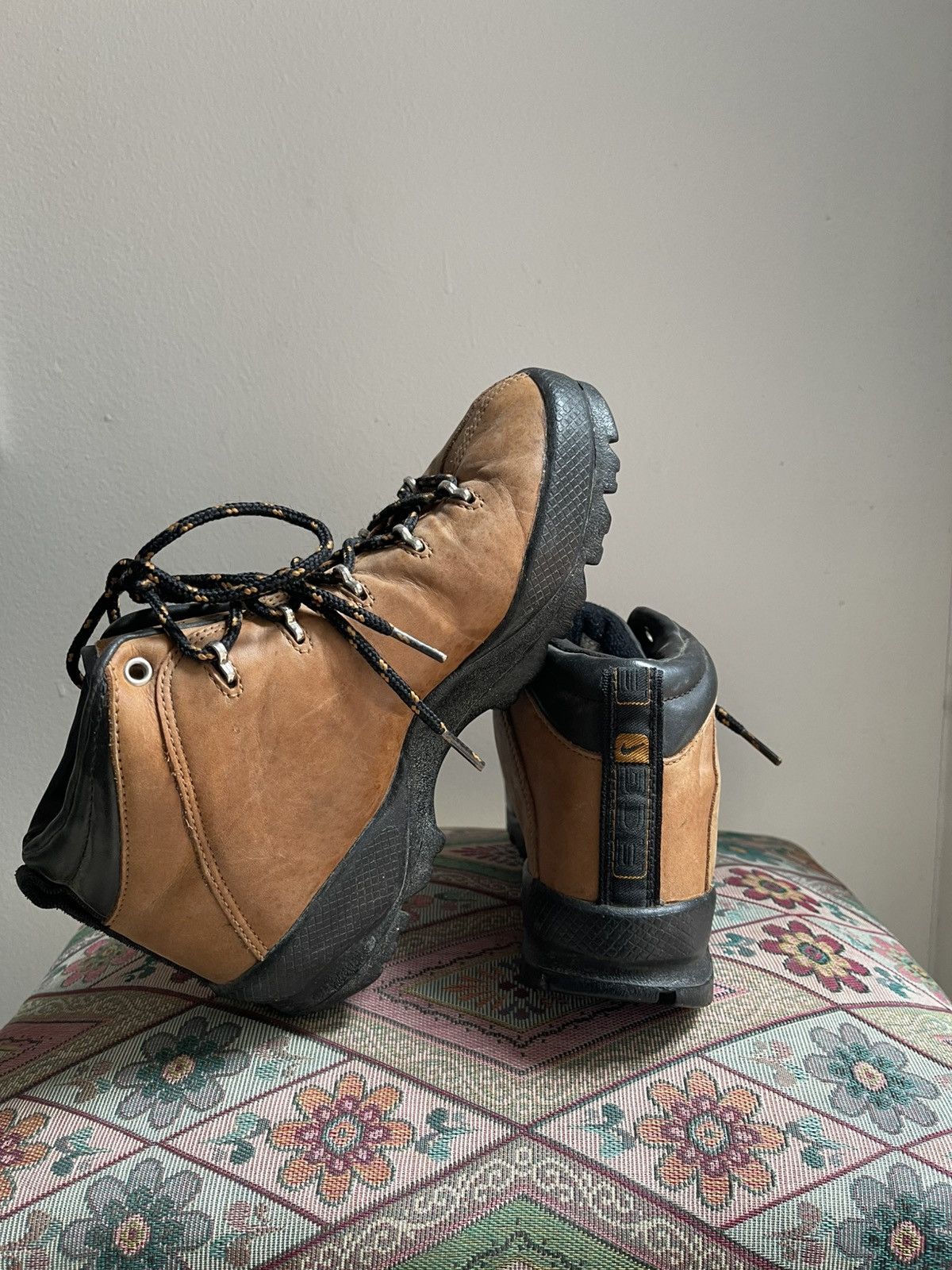 Nike × Nike ACG × Vintage Nike ACG Air Gimli Hiking Shoes 1998 Size US 5.5 / EU 38 - 6 Thumbnail