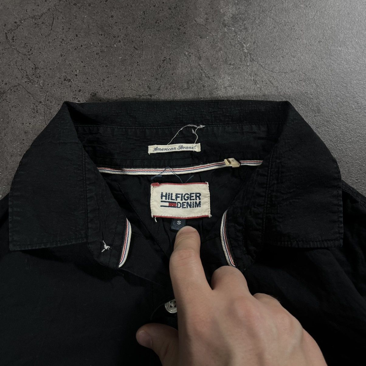 Tommy Hilfiger Tommy Hilfiger Black Mens Longsleeve Shirt Button Up Tee Size US S / EU 44-46 / 1 - 8 Thumbnail