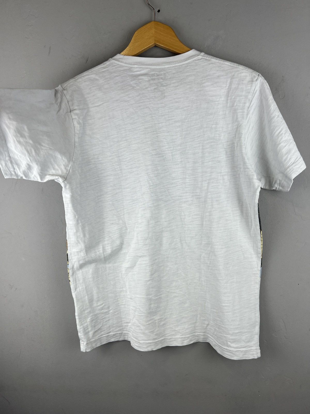 Japanese Brand × Uniqlo × Vintage UNIQLO HOKUSAI BLUE JAPAN VILLAGE ART Y2K TEE Size US S / EU 44-46 / 1 - 5 Thumbnail