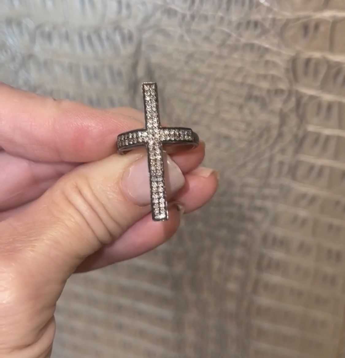 Other Elegant Silver Vintage Diamond Cross Ring Size ONE SIZE - 1 Thumbnail