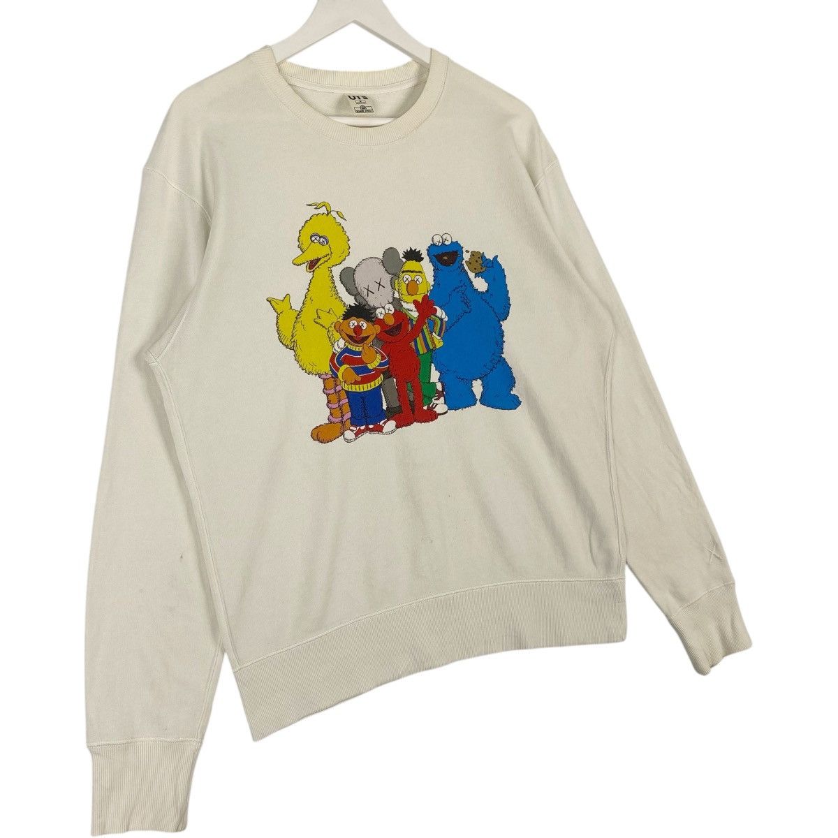 Uniqlo × Vintage Vintage UT Kaws Sesame Street Crewneck Sweatshirt White Size M / US 6-8 / IT 42-44 - 3 Thumbnail