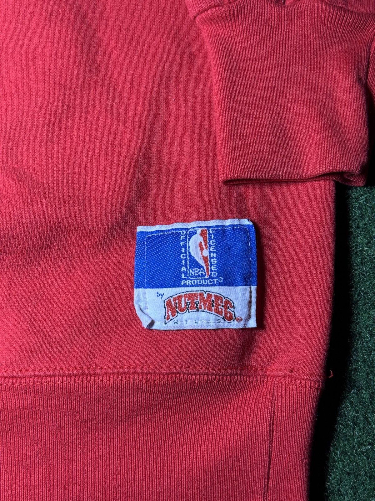 NBA × Nutmeg × Vintage Vintage 90s Chicago Bulls Nutmeg Mills Graphic Crewneck Size US XL / EU 56 / 4 - 2 Thumbnail