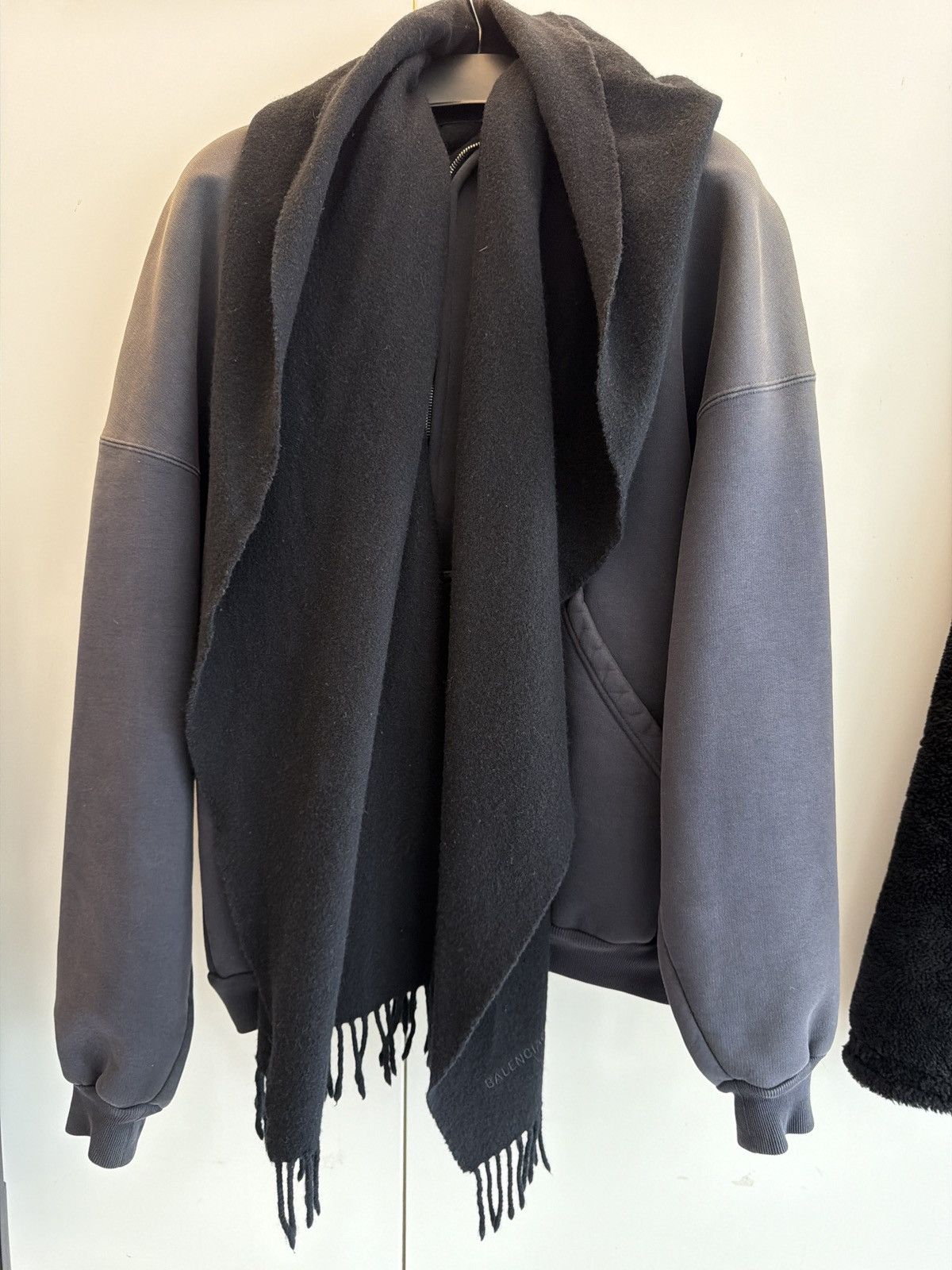 Balenciaga Balenciaga Runway Scarf Bomber Jacket Black Size L Size US L / EU 52-54 / 3 - 8 Thumbnail