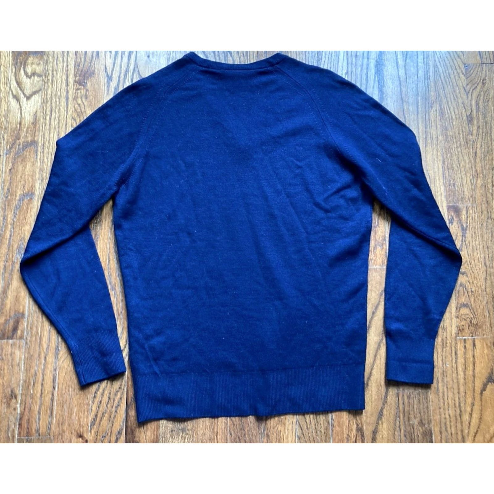 Vintage VINTAGE Shepherd Sweater Mens Small Navy Blue V Neck Lambswool Made In England Size US S / EU 44-46 / 1 - 7 Thumbnail