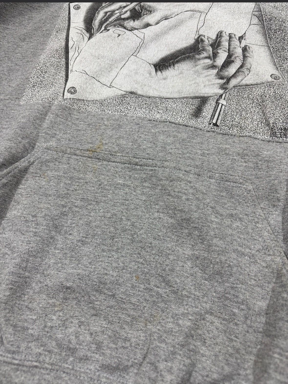 Other Vintage Mc Escher Drawing Hands Pullover Hoodie Size US L / EU 52-54 / 3 - 6 Thumbnail
