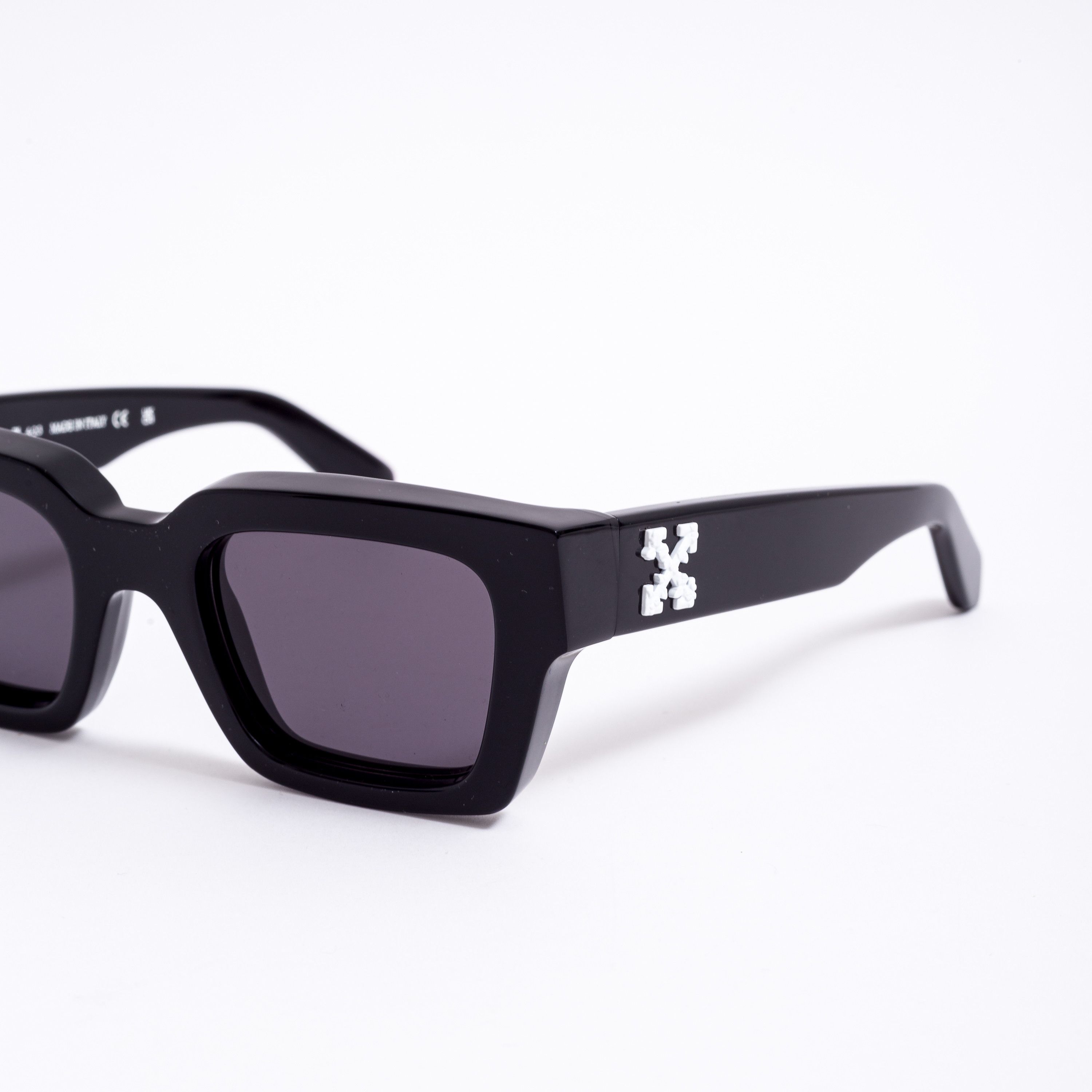 Off-White OFF WHITE Virgil Square Frame Sunglasses BLACK | Grailed