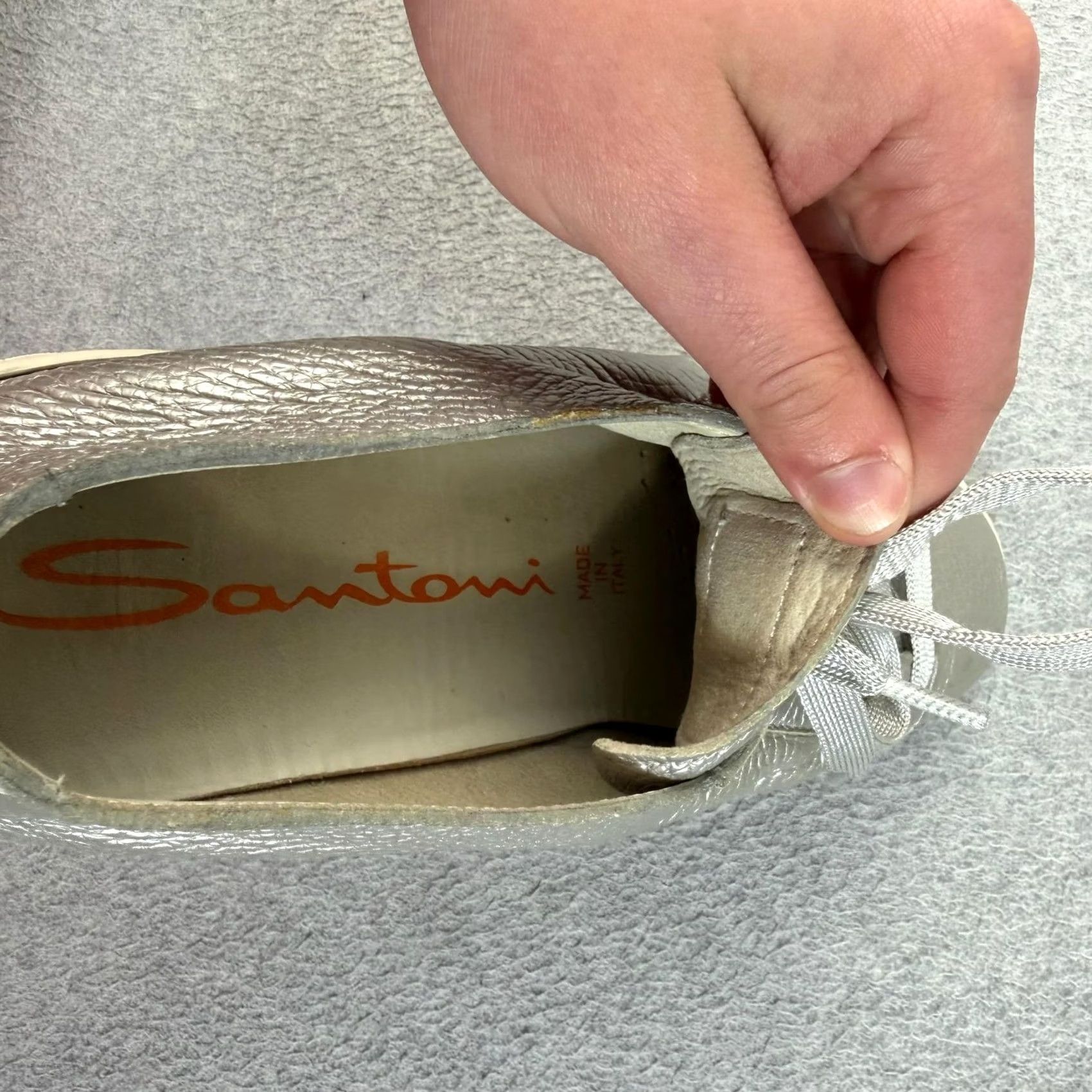 Santoni Santoni Womens Low Top Leather Sneakers Casual Walking 8 Silver Leather Cushioned Comfort Made in Italy Mens/Girls (adjusted as applicable) Size M / US 6-8 / IT 42-44 - 4 Thumbnail
