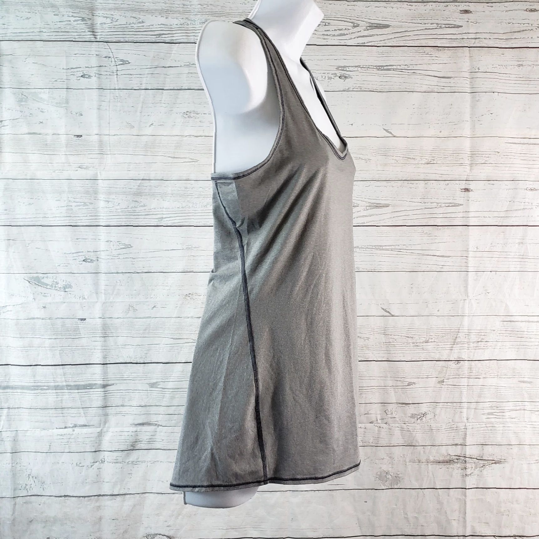 Athleta Athleta Chi Tank Top Womens Size S Gray Racerback Scoop Neck Shirt Size S / US 4 / IT 40 - 3 Thumbnail