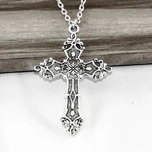 Designer × Vintage Vintage Cross Pendant Necklace Gothic Grunge style chain Y2k Size ONE SIZE - 3 Thumbnail