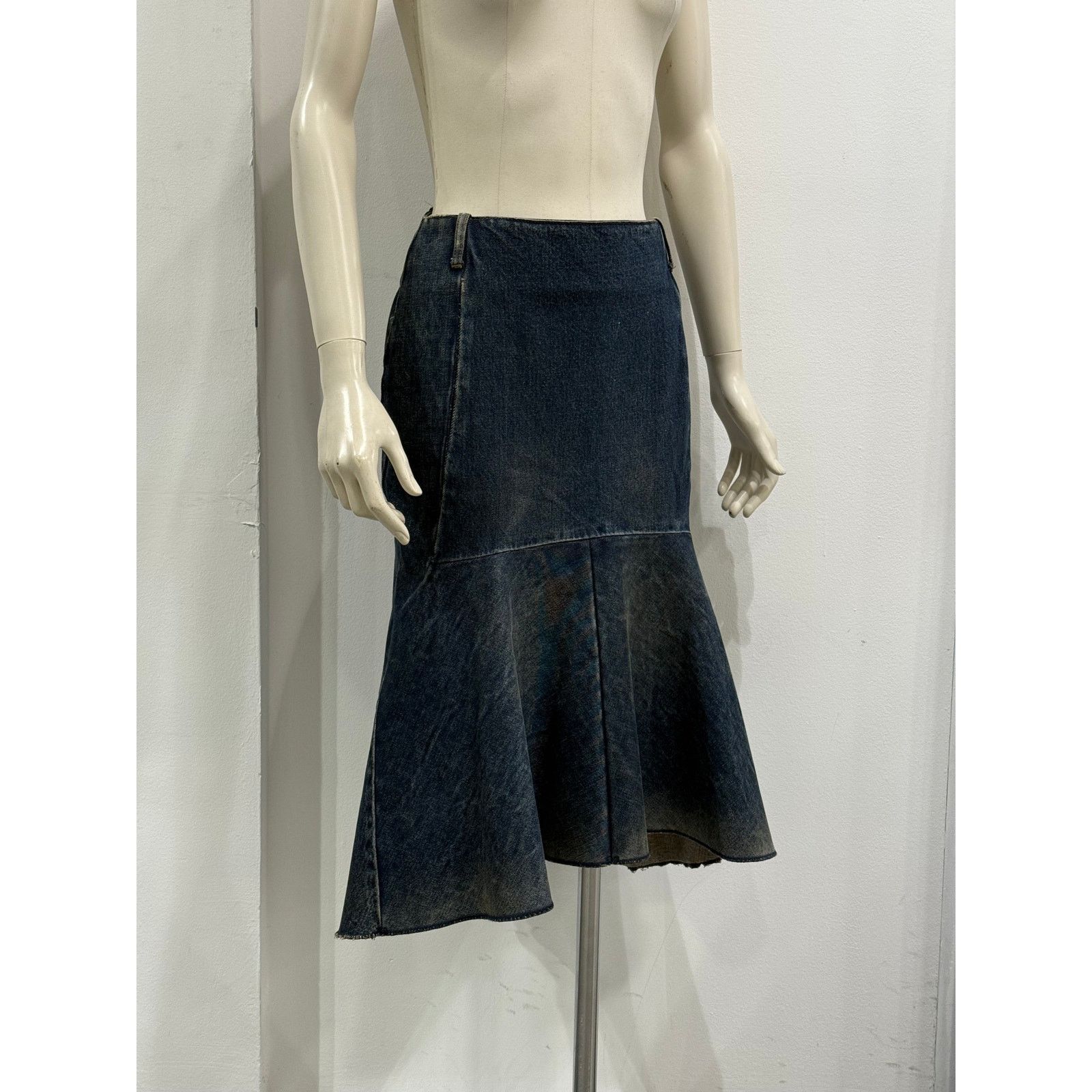 Balenciaga 2020 Balenciaga by Demna midi denim skirt Size 28" / US 6 / IT 42 - 1 Thumbnail