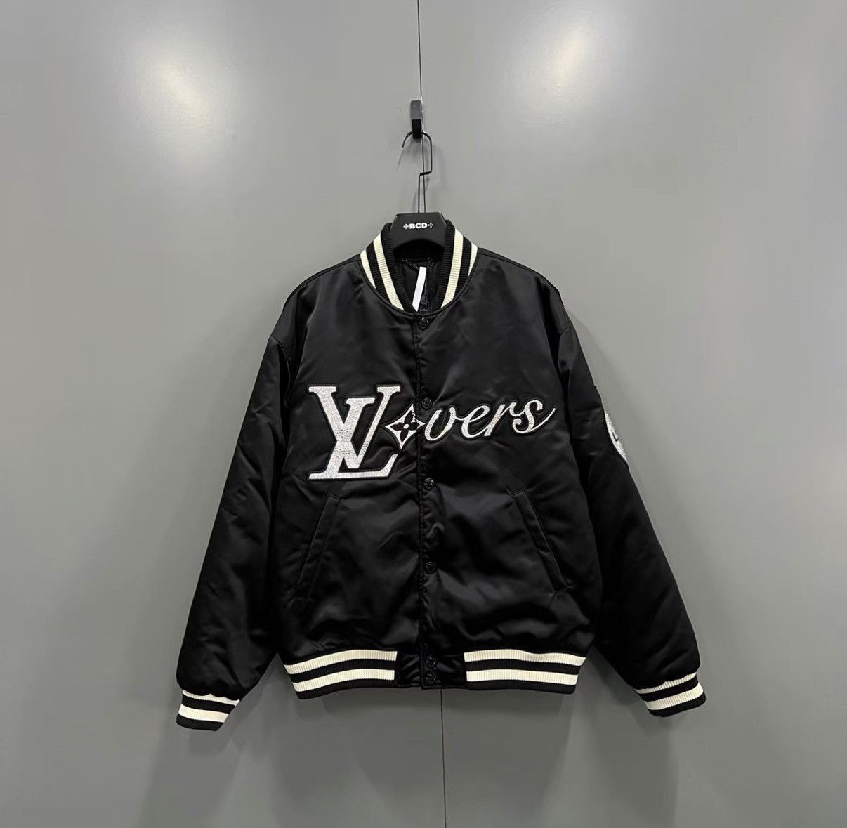 Louis Vuitton Black Varsity Bomber Jacket with 'Lovers' Embroidery Size US M / EU 48-50 / 2 - 1 Thumbnail