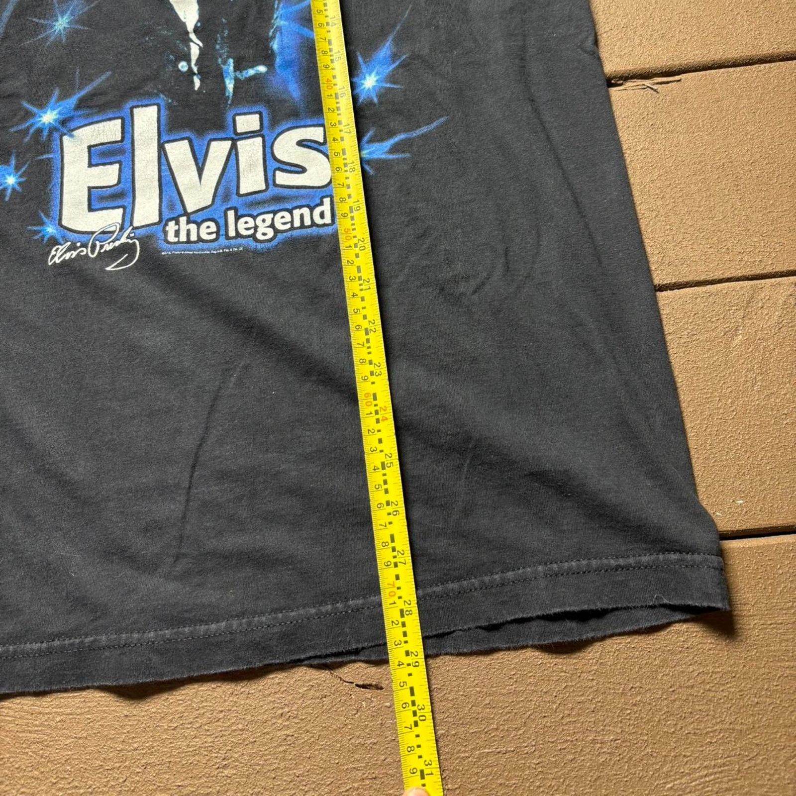 Other Vintage black Elvis Presley graphic shirt Size US L / EU 52-54 / 3 - 4 Thumbnail
