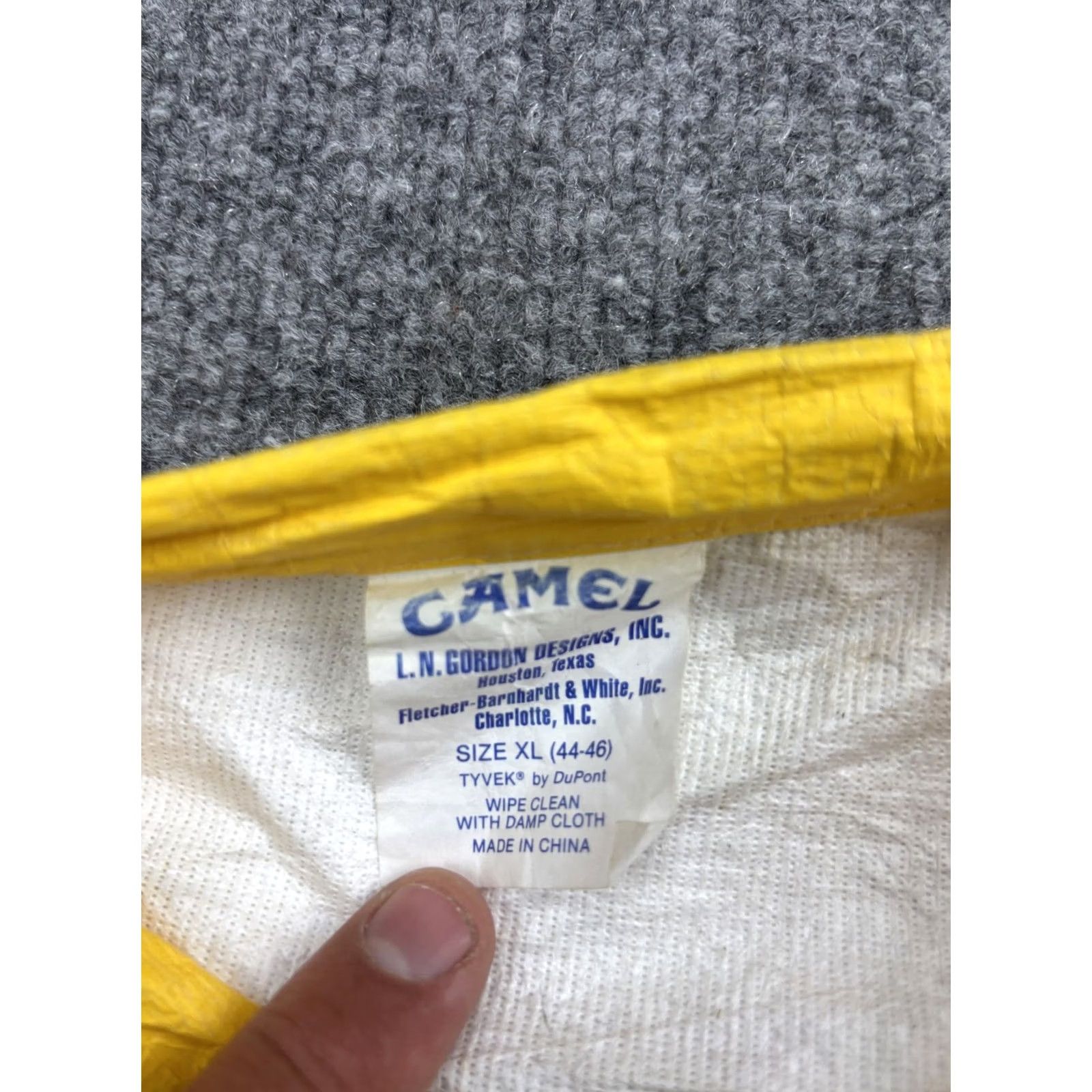 Camel VINTAGE Yellow Tyvek Blues Brothers Promo Windbreaker Jacket Mens XL Size US XL / EU 56 / 4 - 3 Thumbnail