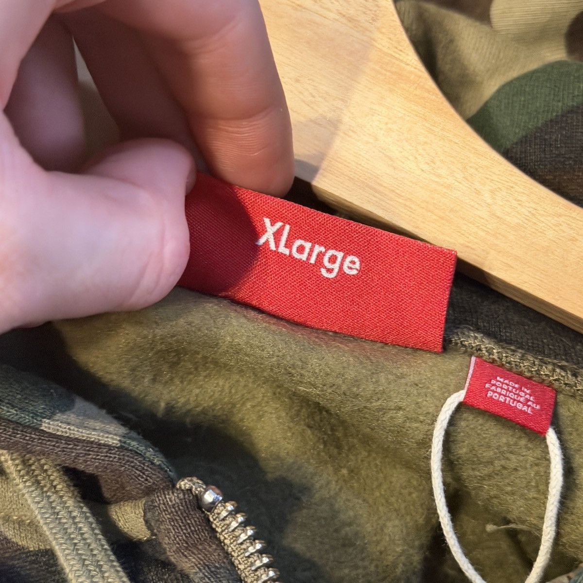 Supreme Supreme Cracked Raglan Camo Hoodie Size US XL / EU 56 / 4 - 4 Thumbnail