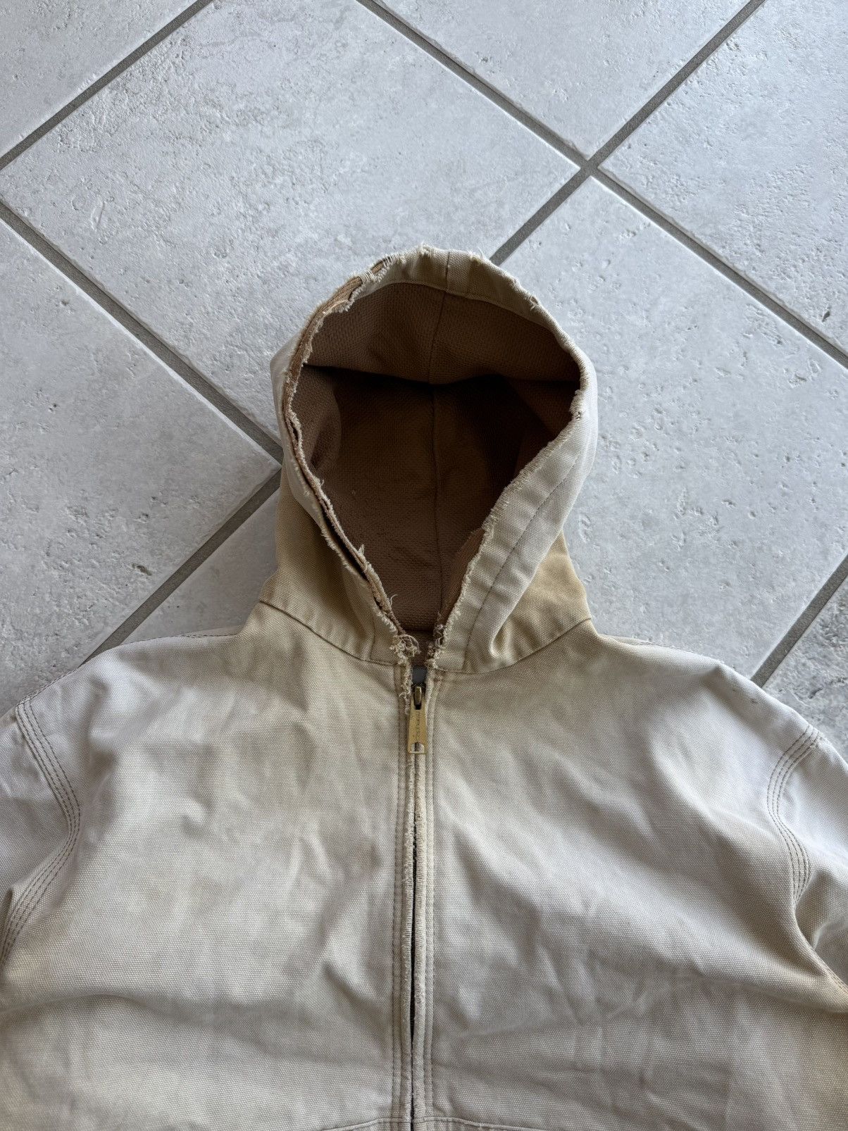 Carhartt Vintage Beige Carhartt Jacket - Perfect Fade & Fit Size US M / EU 48-50 / 2 - 4 Thumbnail