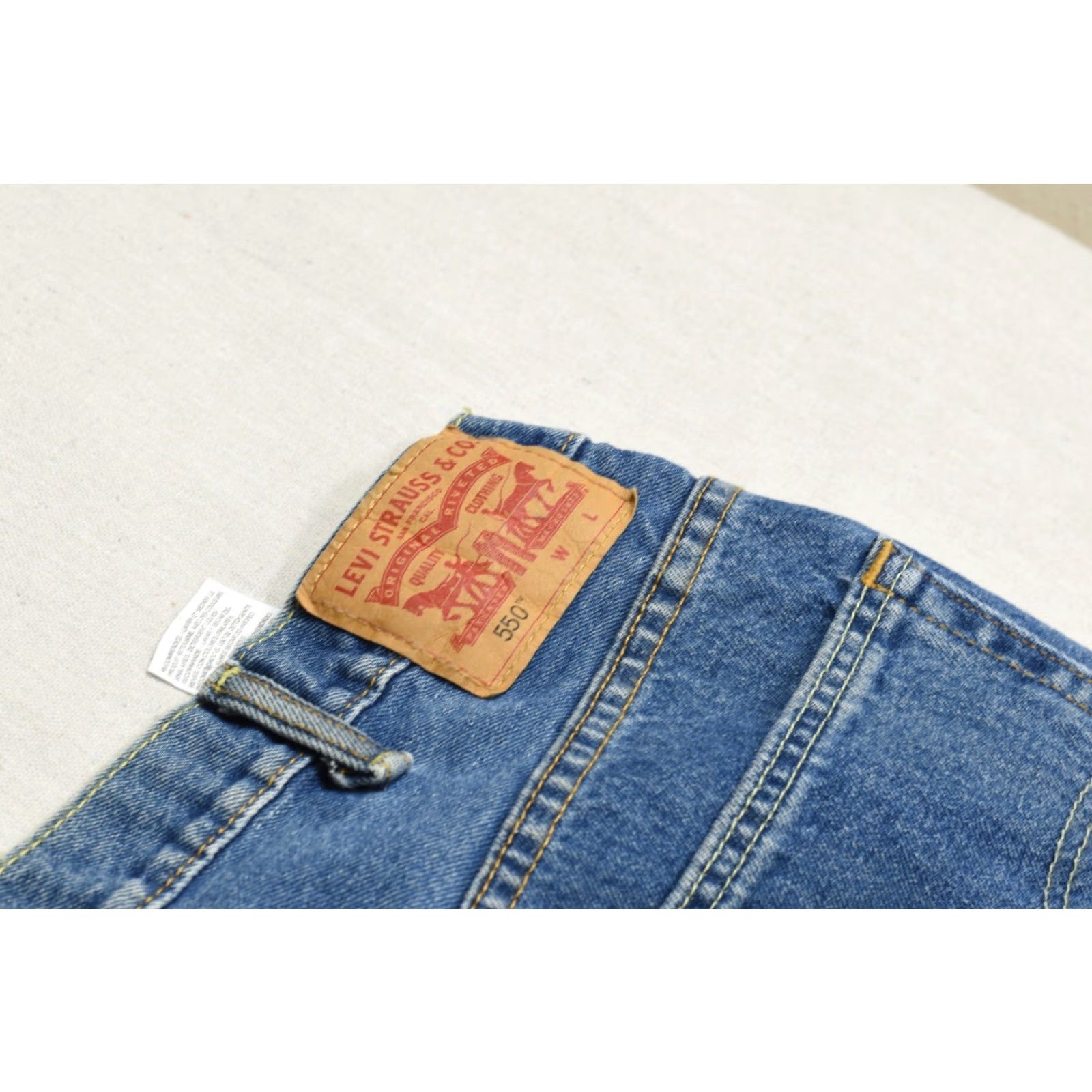 Levi's Levi's 550 Relaxed Fit Jeans Men's Medium Wash Denim W44 L30 100% Cotton Regular Straight 5-Pocket Blue Denim Jeans Mens Size US 44 / EU 60 - 6 Thumbnail