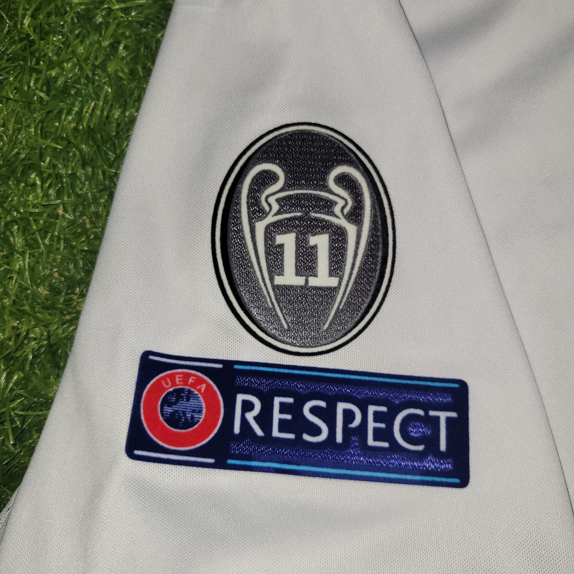 Adidas Cristiano Ronaldo Real Madrid 2016 2017 Soccer Jersey XL Size US XL / EU 56 / 4 - 6 Thumbnail