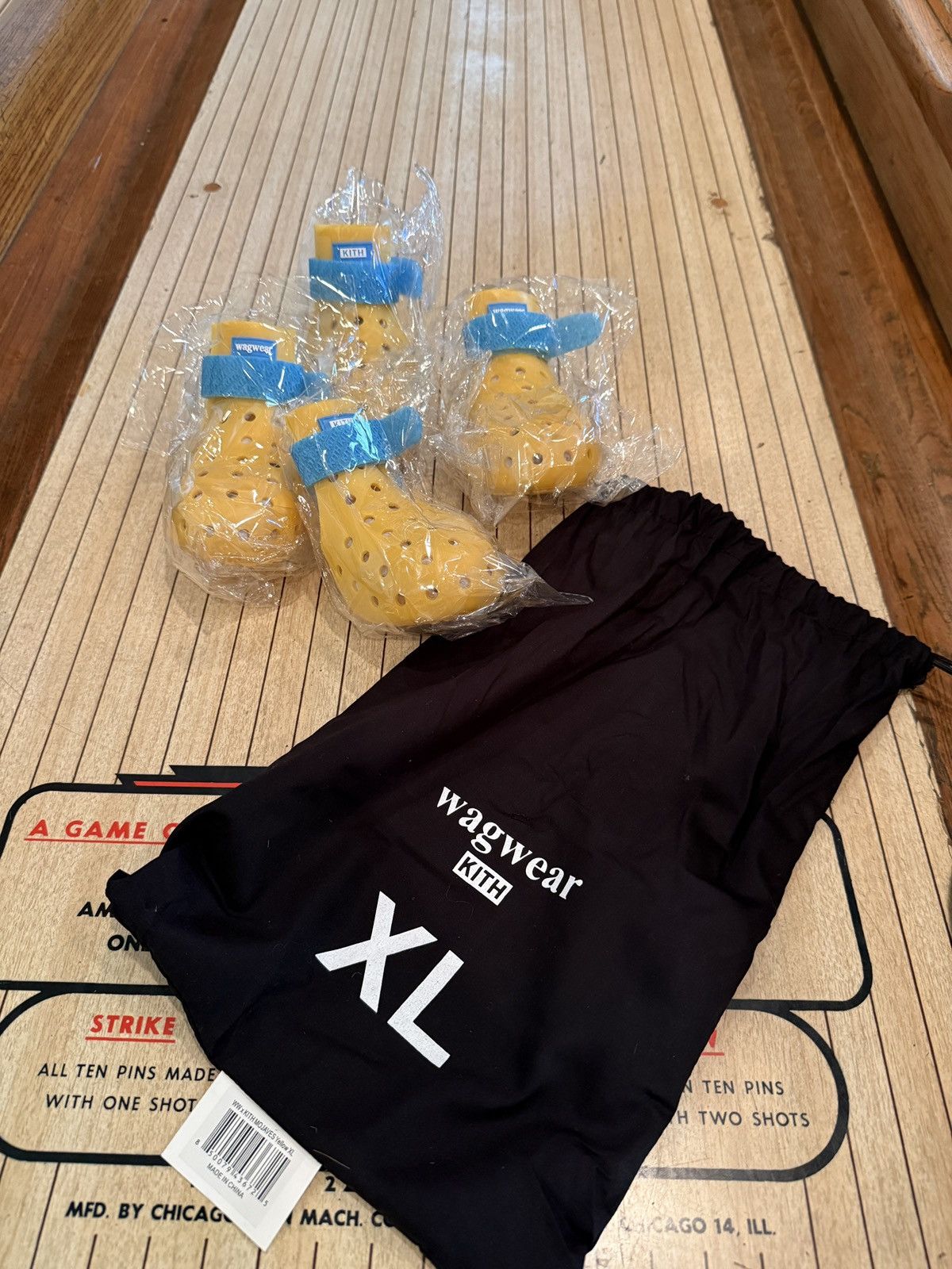 Kith Kith X Wagwear Yellow Boots (XL) Size ONE SIZE - 1 Thumbnail