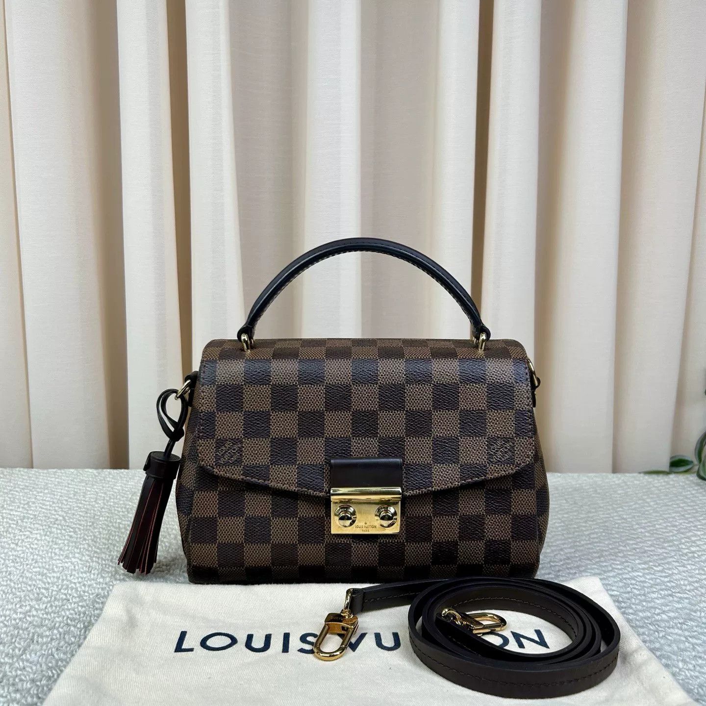 Louis Vuitton Pre-loved Bag Very good condition Size ONE SIZE - 1 Thumbnail