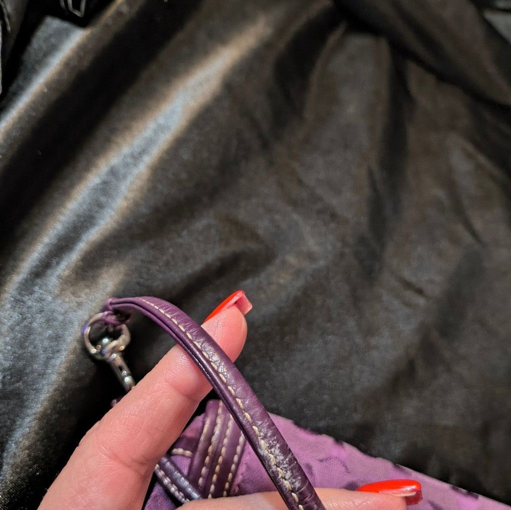 Coach Vintage Coach Turn Lock Purple Wristlet Size ONE SIZE - 6 Thumbnail