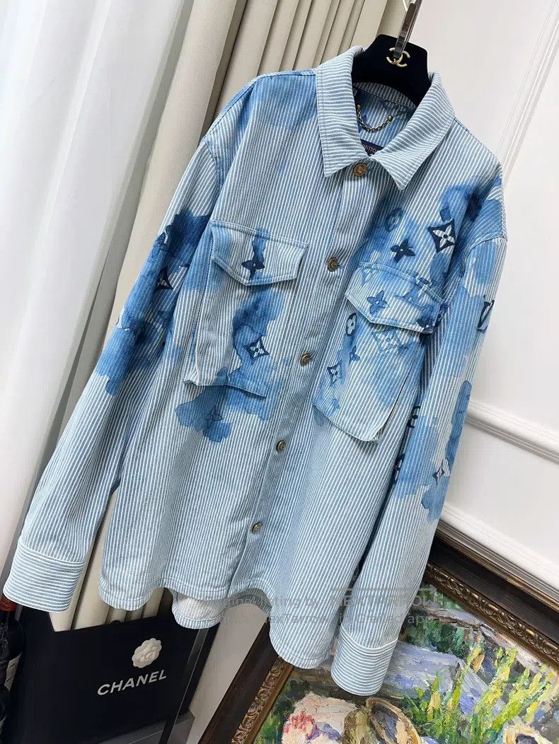 Louis Vuitton Louis Vuitton Blue ink stripe logo dyed denim jacket Size US XXL / EU 58 / 5 - 1 Thumbnail