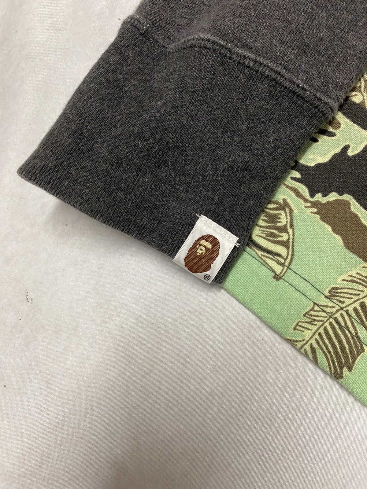 Bape × Nigo Banana Leaf Camo Cardigan Size US M / EU 48-50 / 2 - 6 Thumbnail