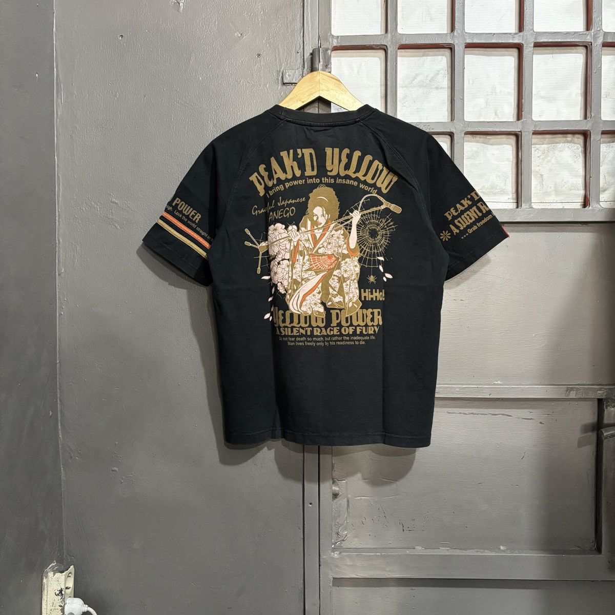 Japanese Brand Vintage Y2K Peak’D Yellow Ted company Tshirt Size US L / EU 52-54 / 3 - 1 Thumbnail