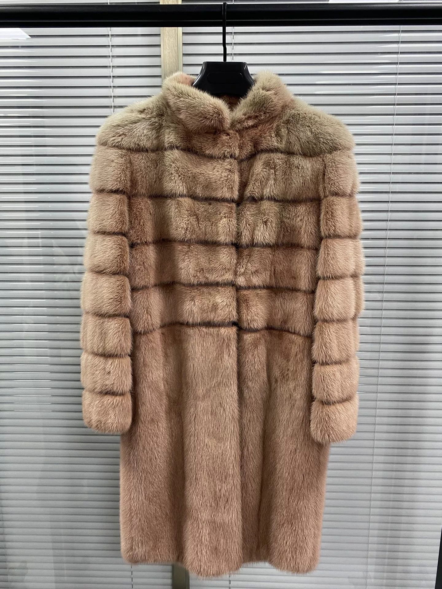 Fendi fendi women's mink fur coat size 42 Size US L / EU 52-54 / 3 - 1 Thumbnail