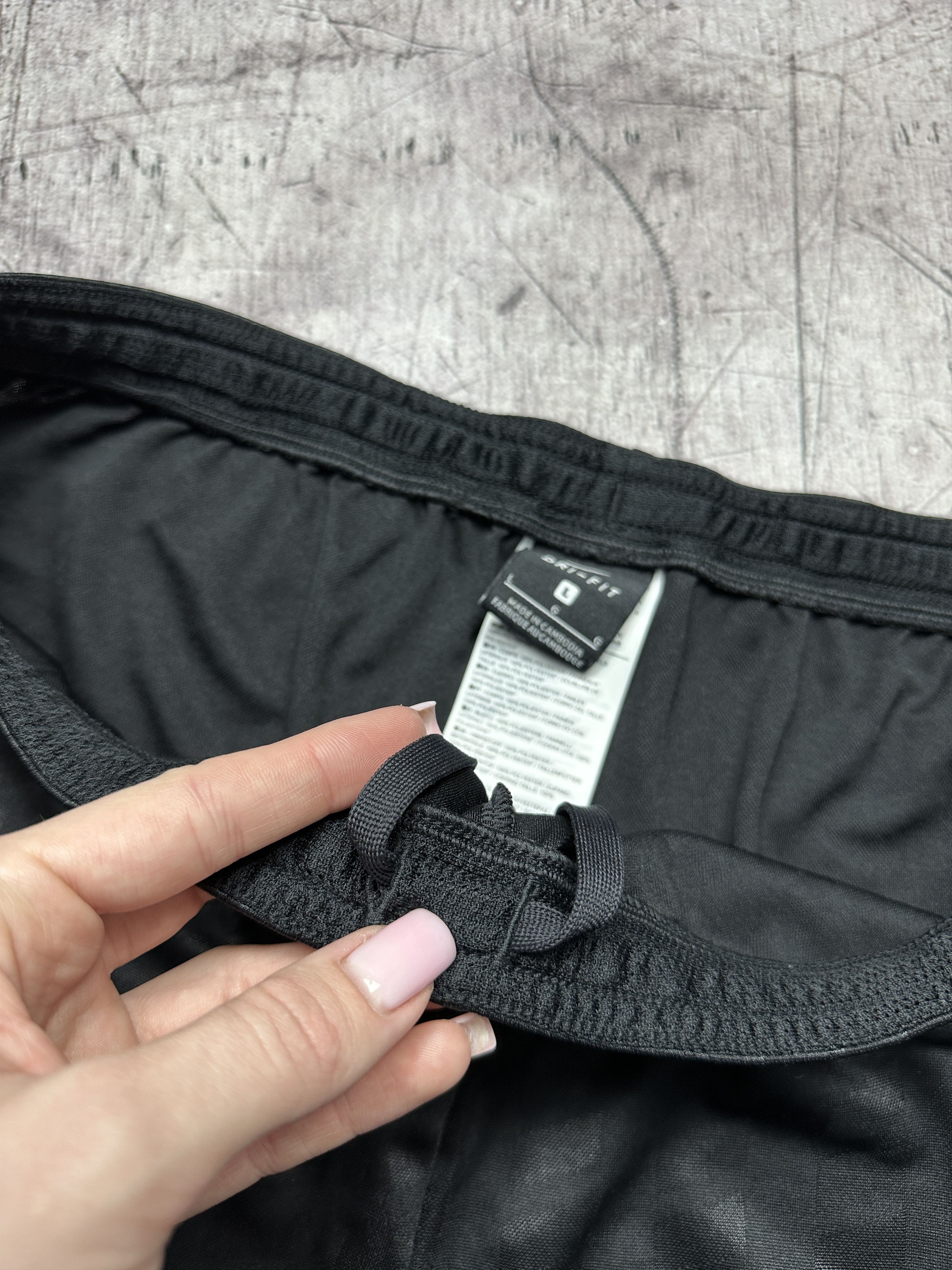 Nike Nike Dri Fit Vintage Mens Shorts Size US 34 / EU 50 - 4 Thumbnail