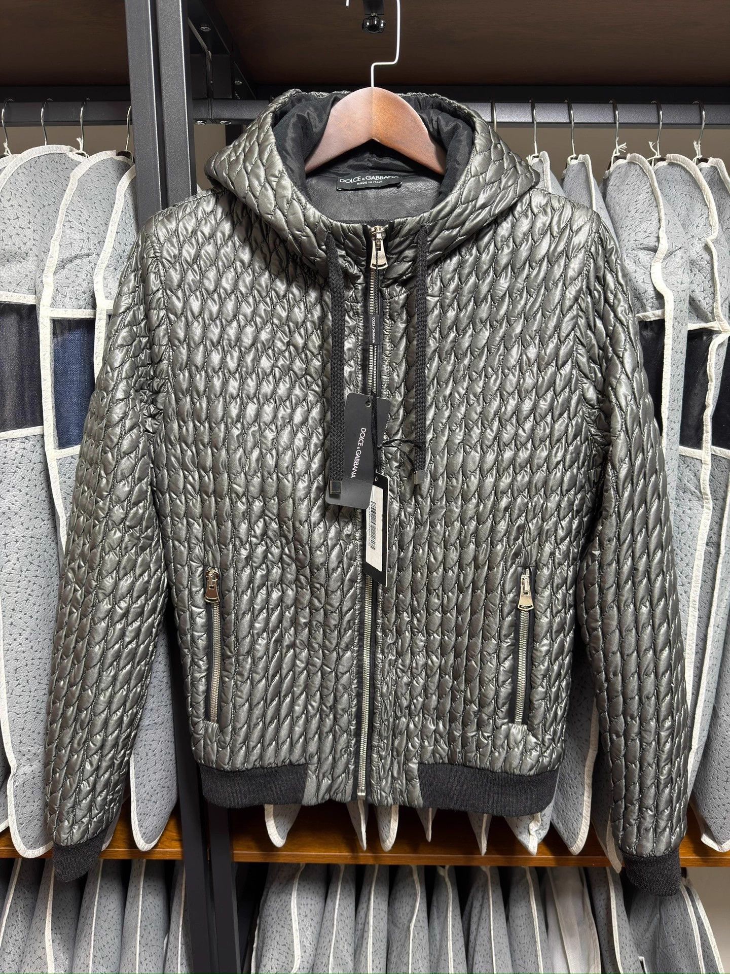 Dolce & Gabbana DG Hooded Puffer Jacket 48/52 Size US L / EU 52-54 / 3 - 1 Thumbnail
