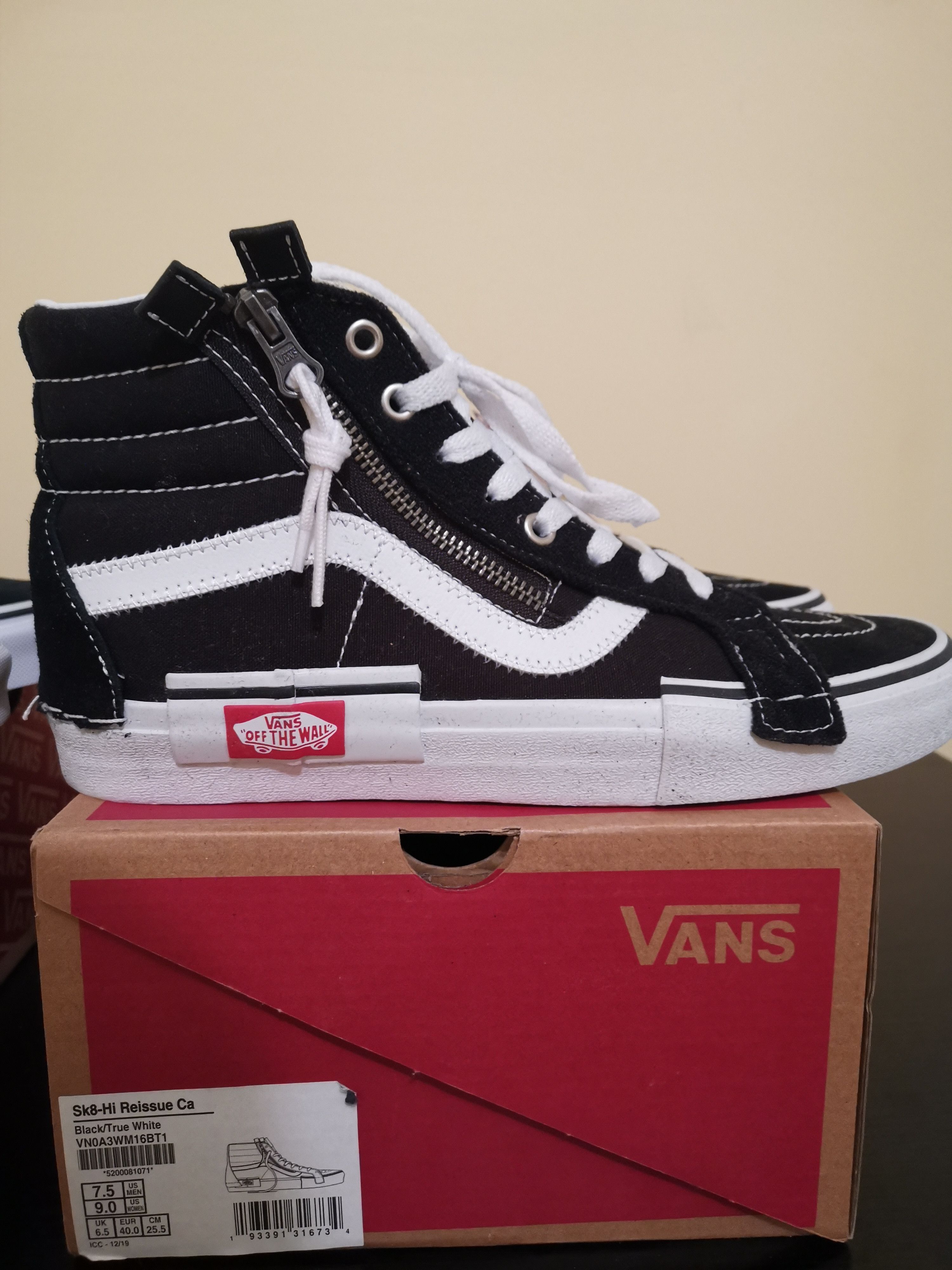 Vans Vans SK8-Hi Size 7.5 Pack Tiger Patch + OG Cap Size US 7.5 / EU 40-41 - 3 Thumbnail