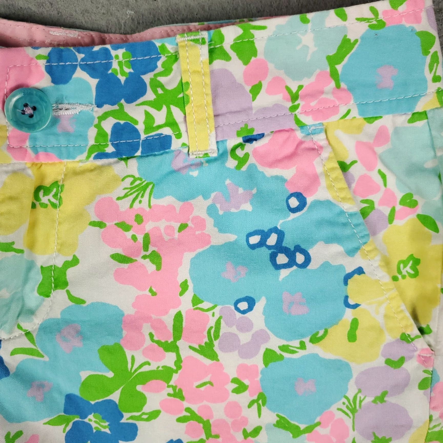 Lilly Pulitzer Lilly Pulitzer Chino Shorts Womens Size 2 Pink Floral Flat Front Size 26" / US 2 / IT 38 - 3 Thumbnail