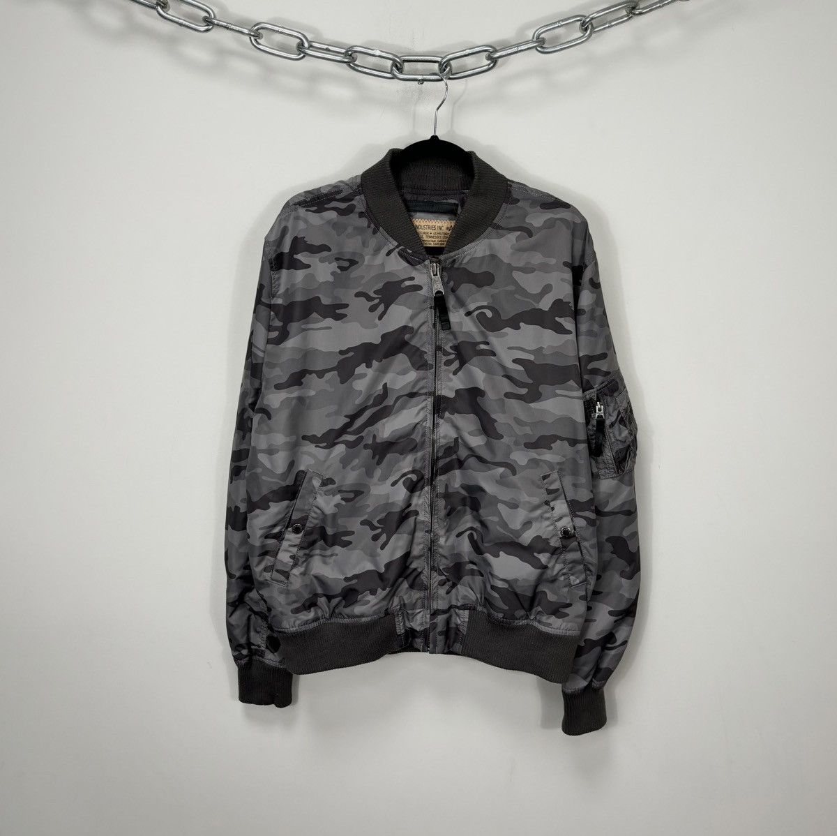 Alpha Industries Vintage Alpha Industries Gray Camo Hype Bomber Jacket Size US L / EU 52-54 / 3 - 1 Thumbnail