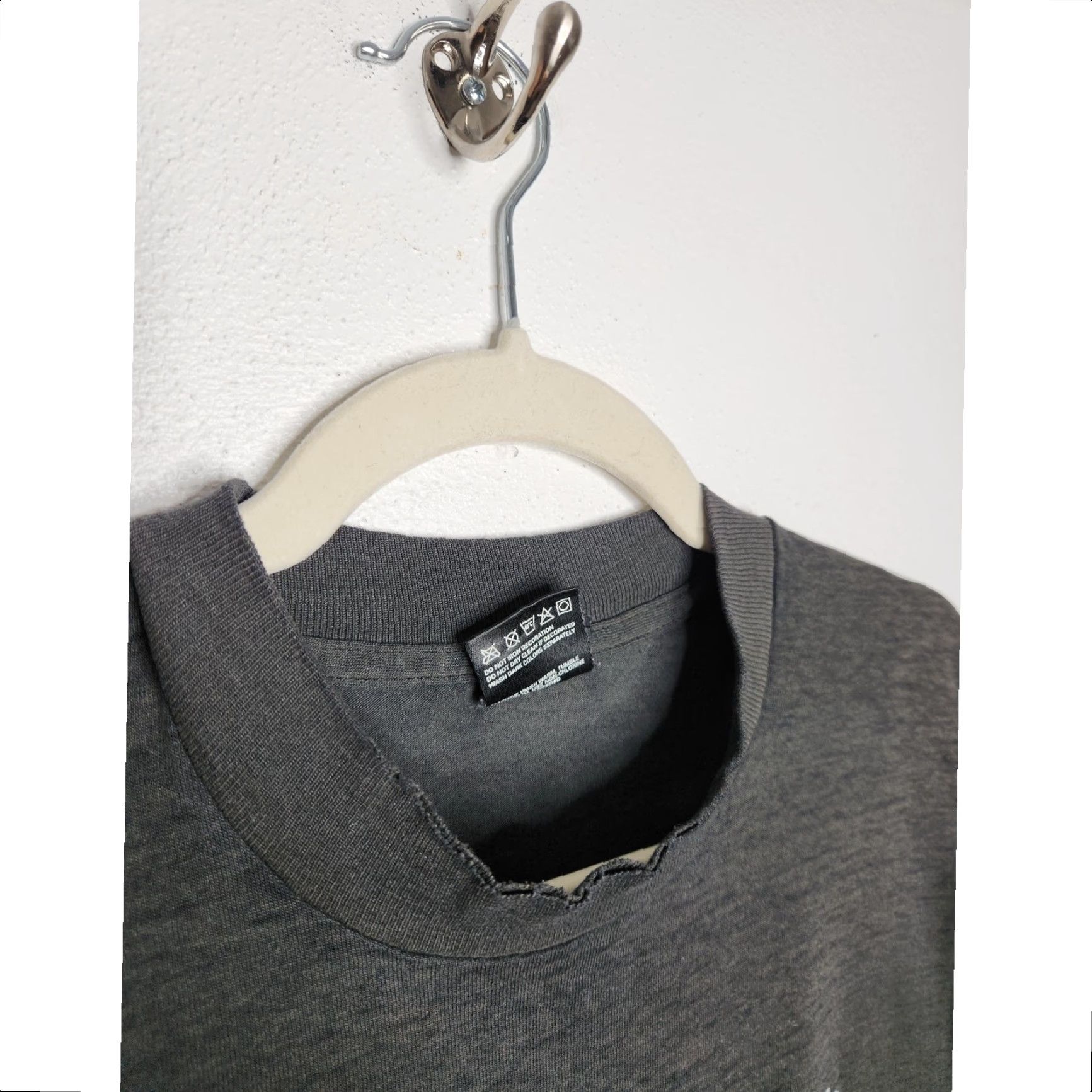Fruit Of The Loom VINTAGE Burnout Worn Distressed Jeep Dodge Eagle Viper Car Dealership Black Shir Unisex Adults L Black Shirt 90s Grunge Car Theme Size US L / EU 52-54 / 3 - 5 Thumbnail